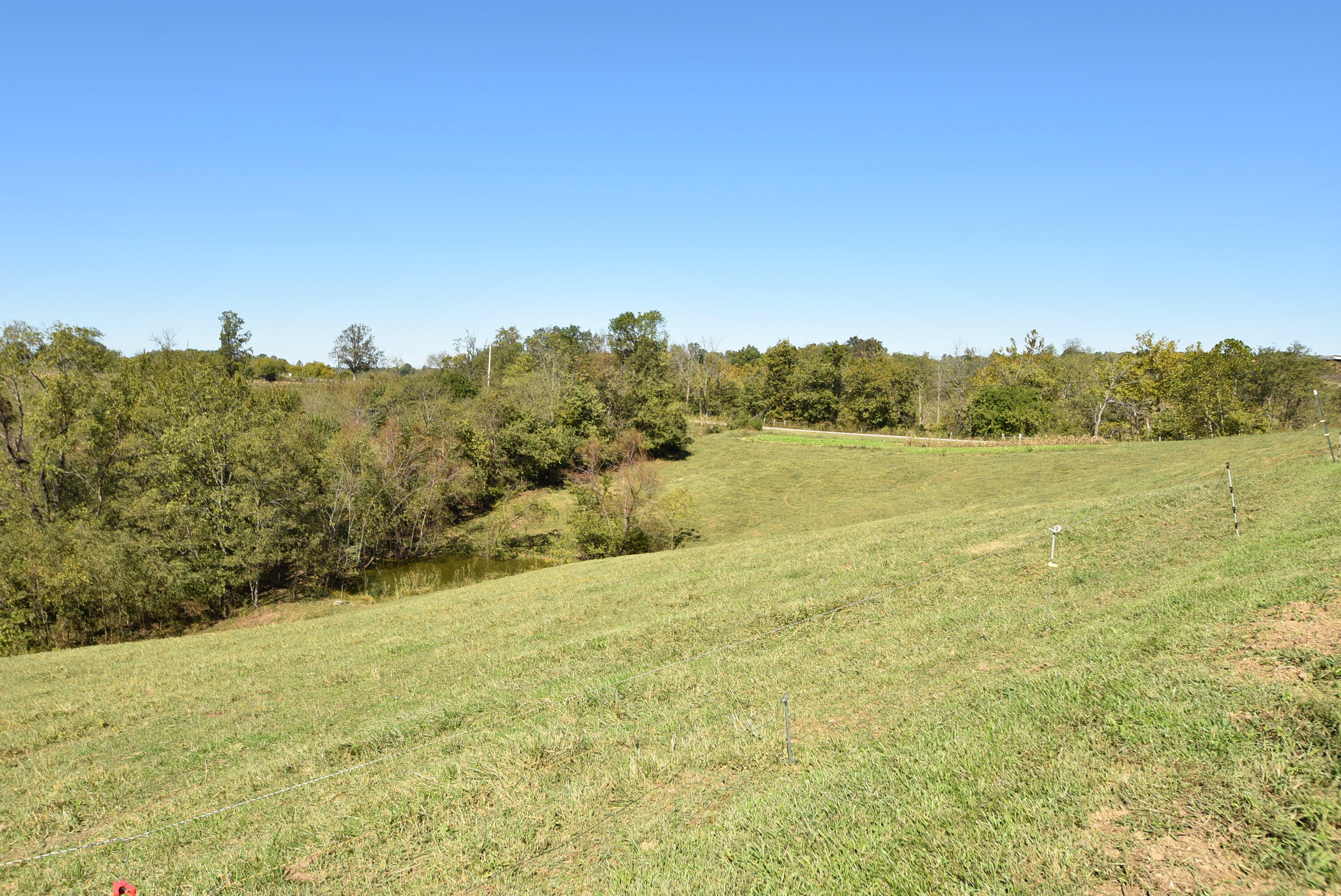 Willisburg, Kentucky, 40078, United States, 4 Bedrooms Bedrooms, ,1 BathroomBathrooms,Residential,For Sale,1962831