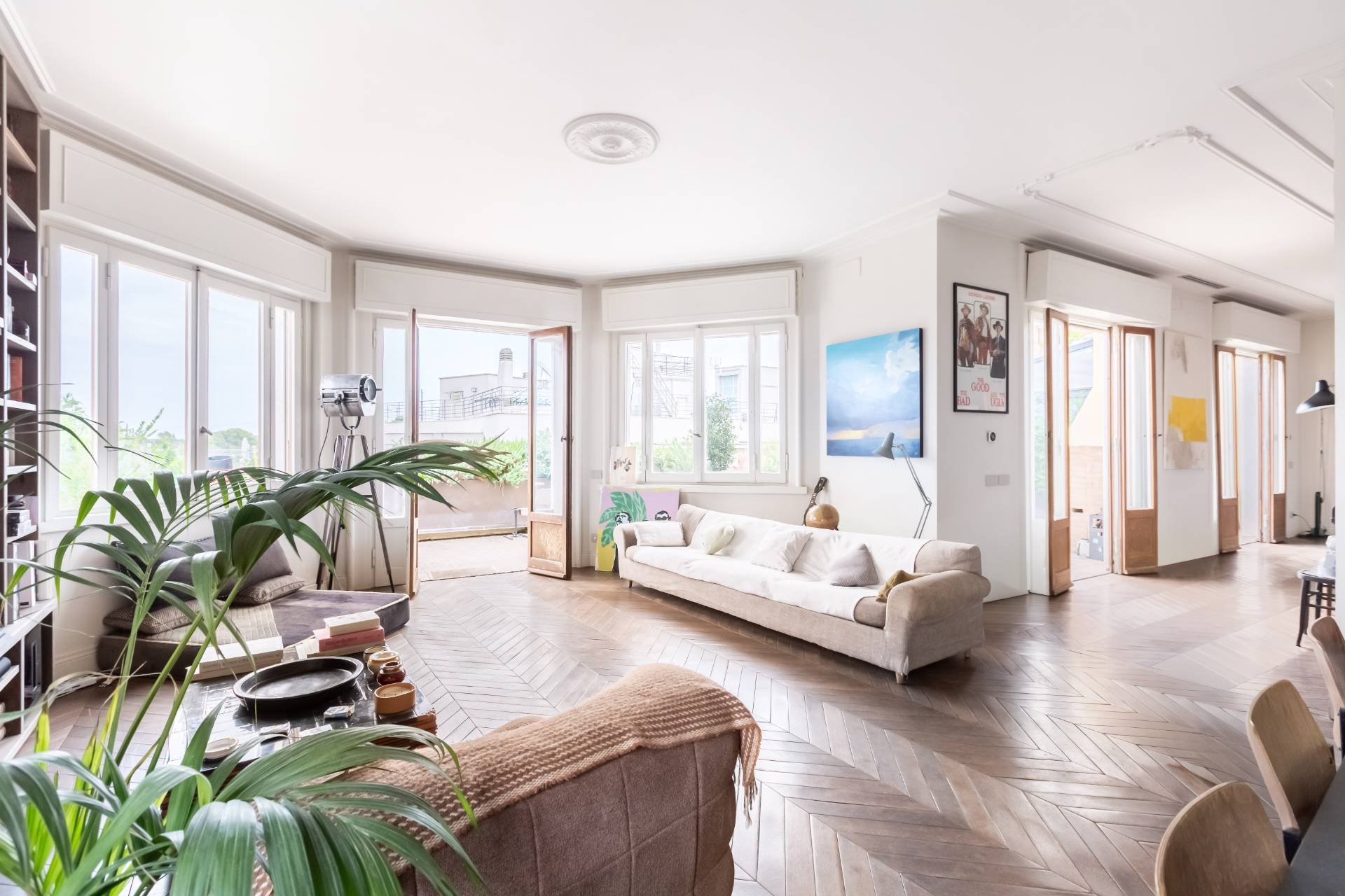 Roma, Roma, 00100, IT, 3 Bedrooms Bedrooms, ,4 BathroomsBathrooms,Residential,For Sale,1949736