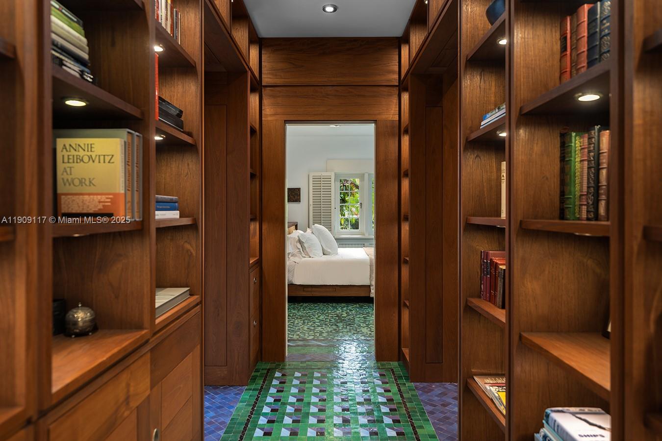 Miami, Florida, 33133, United States, 13 Bedrooms Bedrooms, ,18 BathroomsBathrooms,Residential,For Sale,1989288