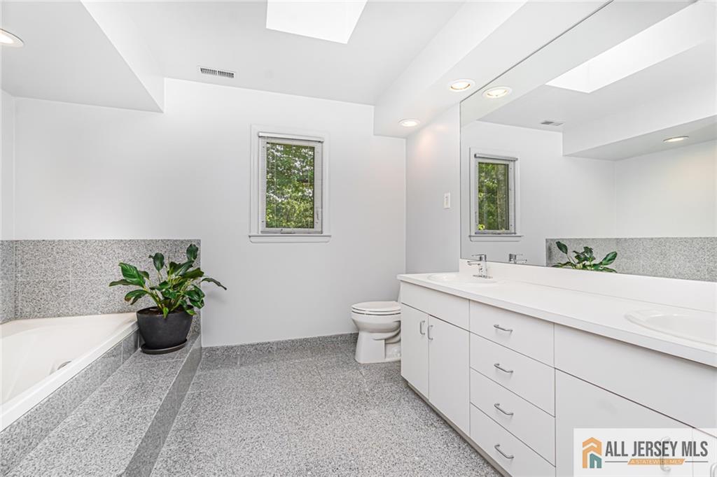 East Brunswick, New Jersey, 08816, United States, 4 Bedrooms Bedrooms, ,4 BathroomsBathrooms,Residential,For Sale,1847470