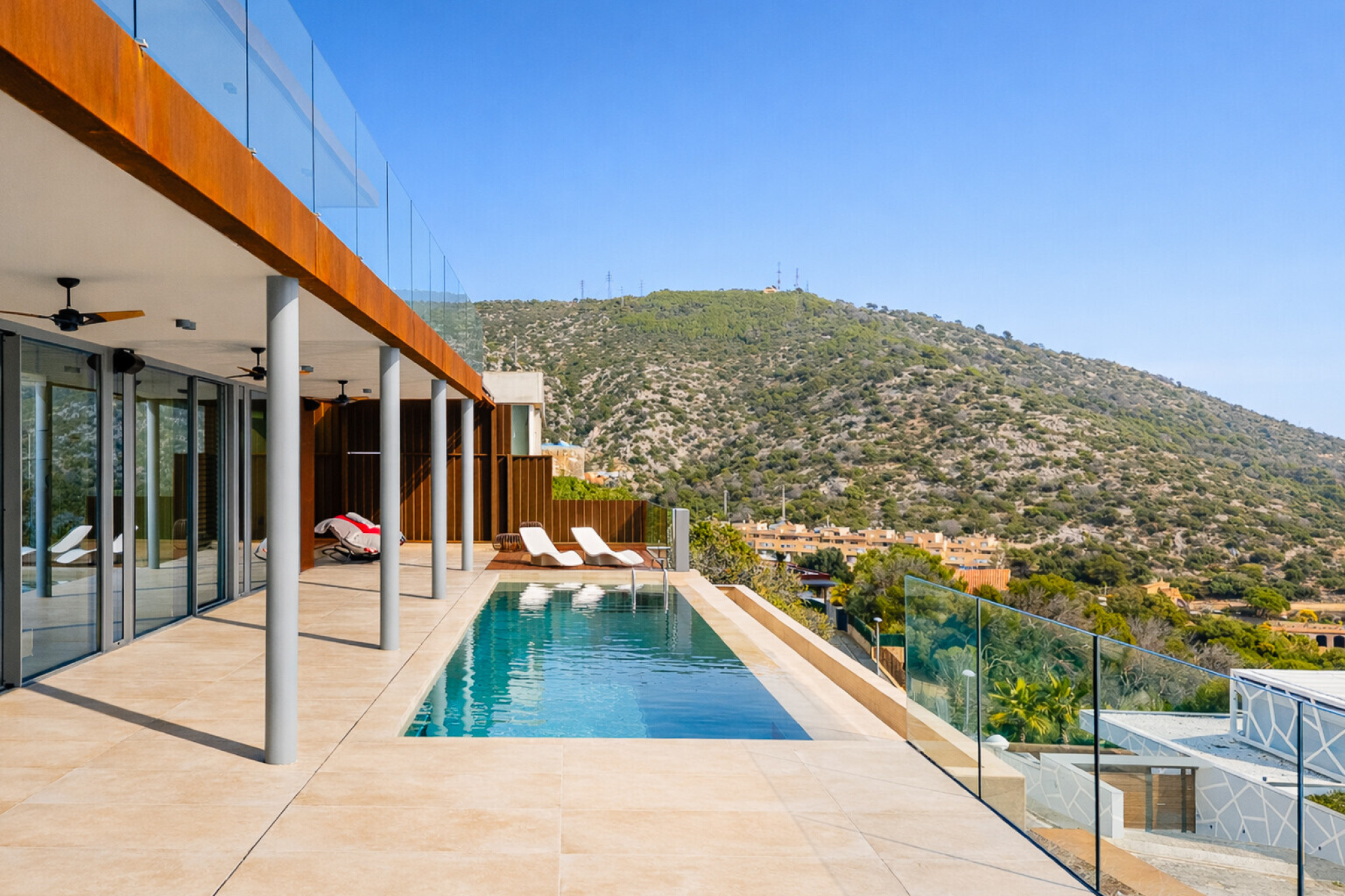  Exclusive luxury villa with panoramic sea views in Garraf - 物件實景