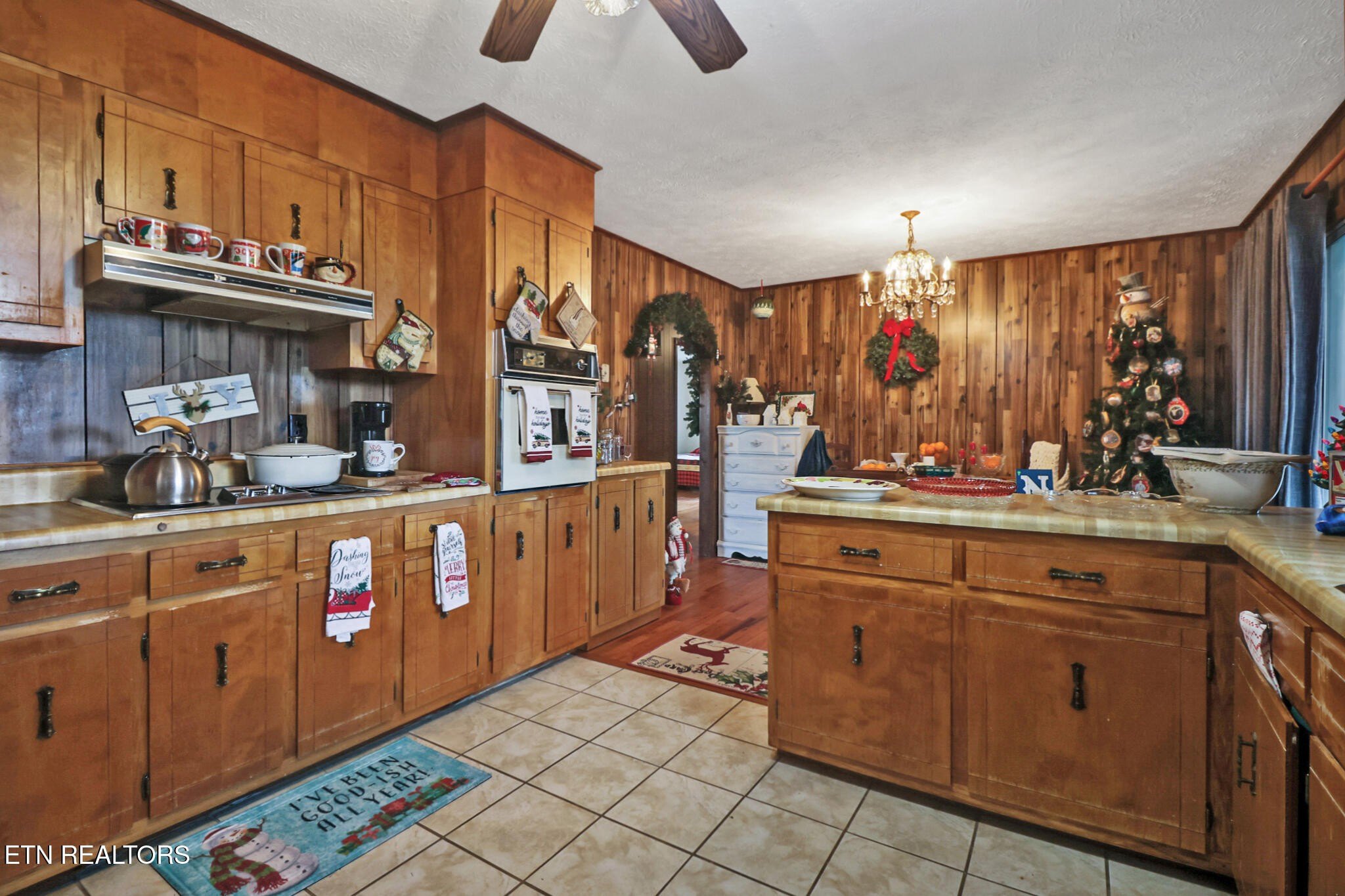 Deer Lodge, Tennessee, 37726, United States, 3 Bedrooms Bedrooms, ,2 BathroomsBathrooms,Residential,For Sale,2006458