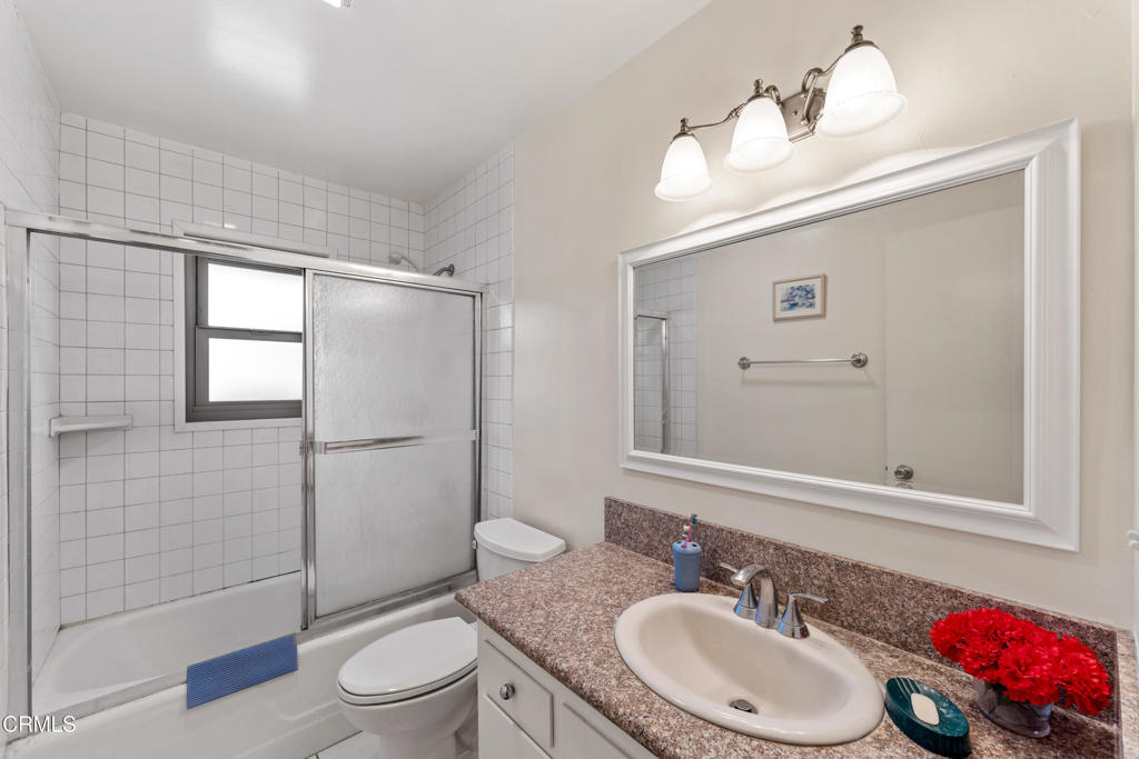 Camarillo, California, 93010, United States, 2 Bedrooms Bedrooms, ,2 BathroomsBathrooms,Residential,For Sale,1931047