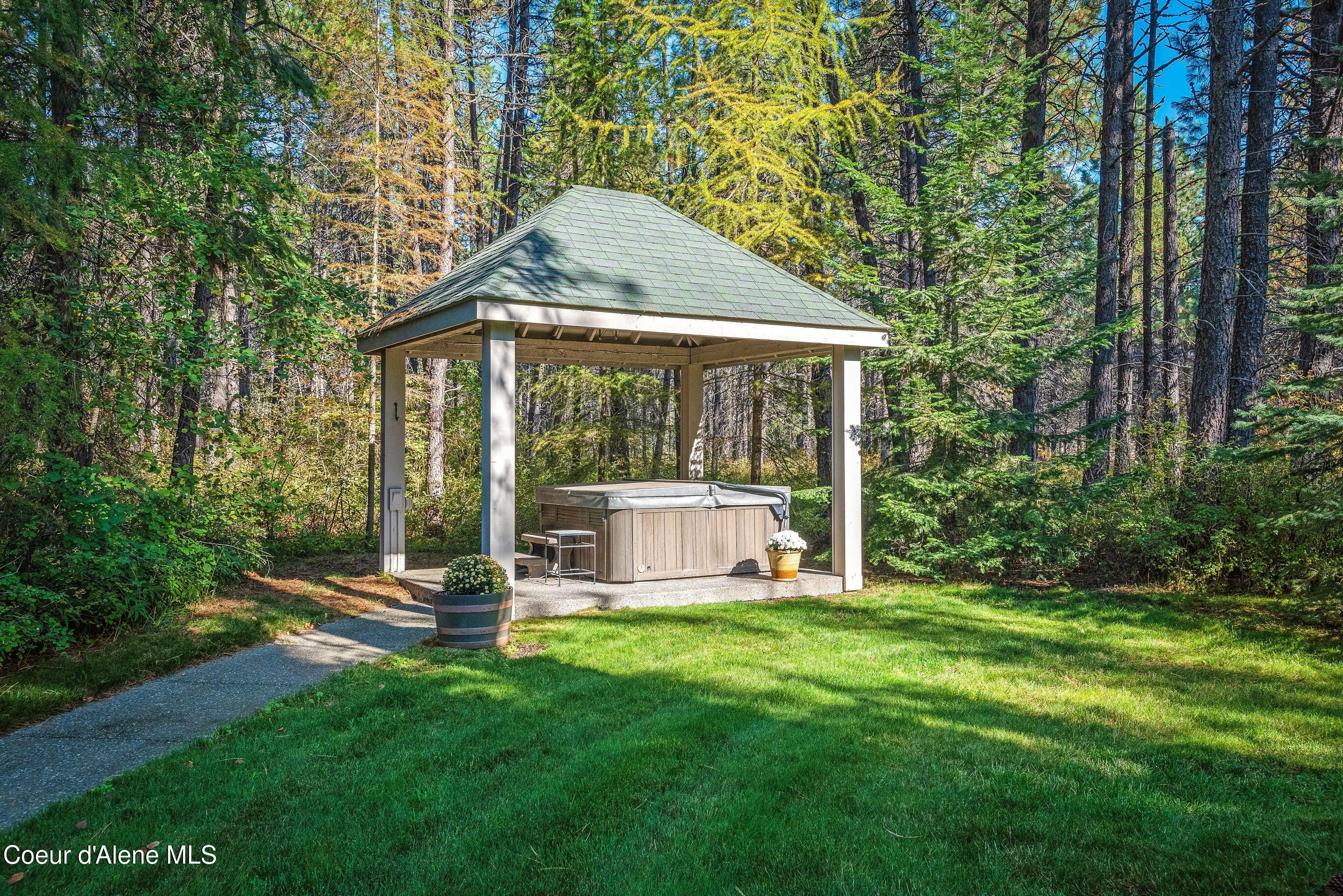 Athol, Idaho, 83801, United States, 6 Bedrooms Bedrooms, ,6 BathroomsBathrooms,Residential,For Sale,1975290