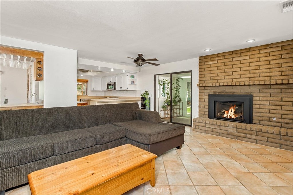 Cherry Valley, California, 92223, United States, 6 Bedrooms Bedrooms, ,3 BathroomsBathrooms,Residential,For Sale,1973904