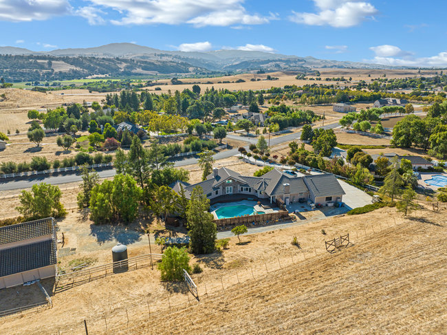 Tres Pinos, California, 95075, United States, 3 Bedrooms Bedrooms, ,3 BathroomsBathrooms,Residential,For Sale,1988626