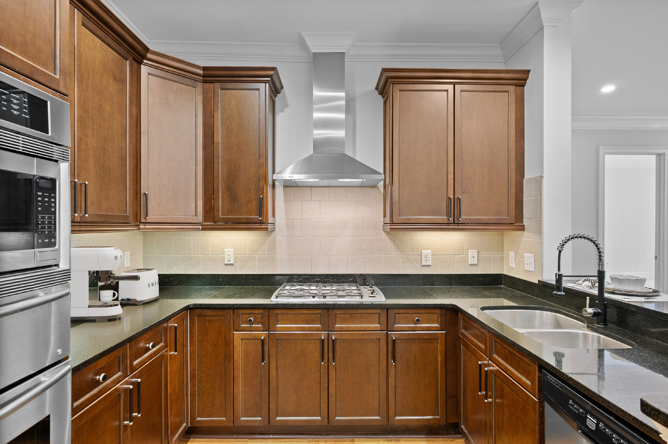  Showstopping Spacious Two Bedroom in the Exclusive Greystone at Vinings - 物件實景