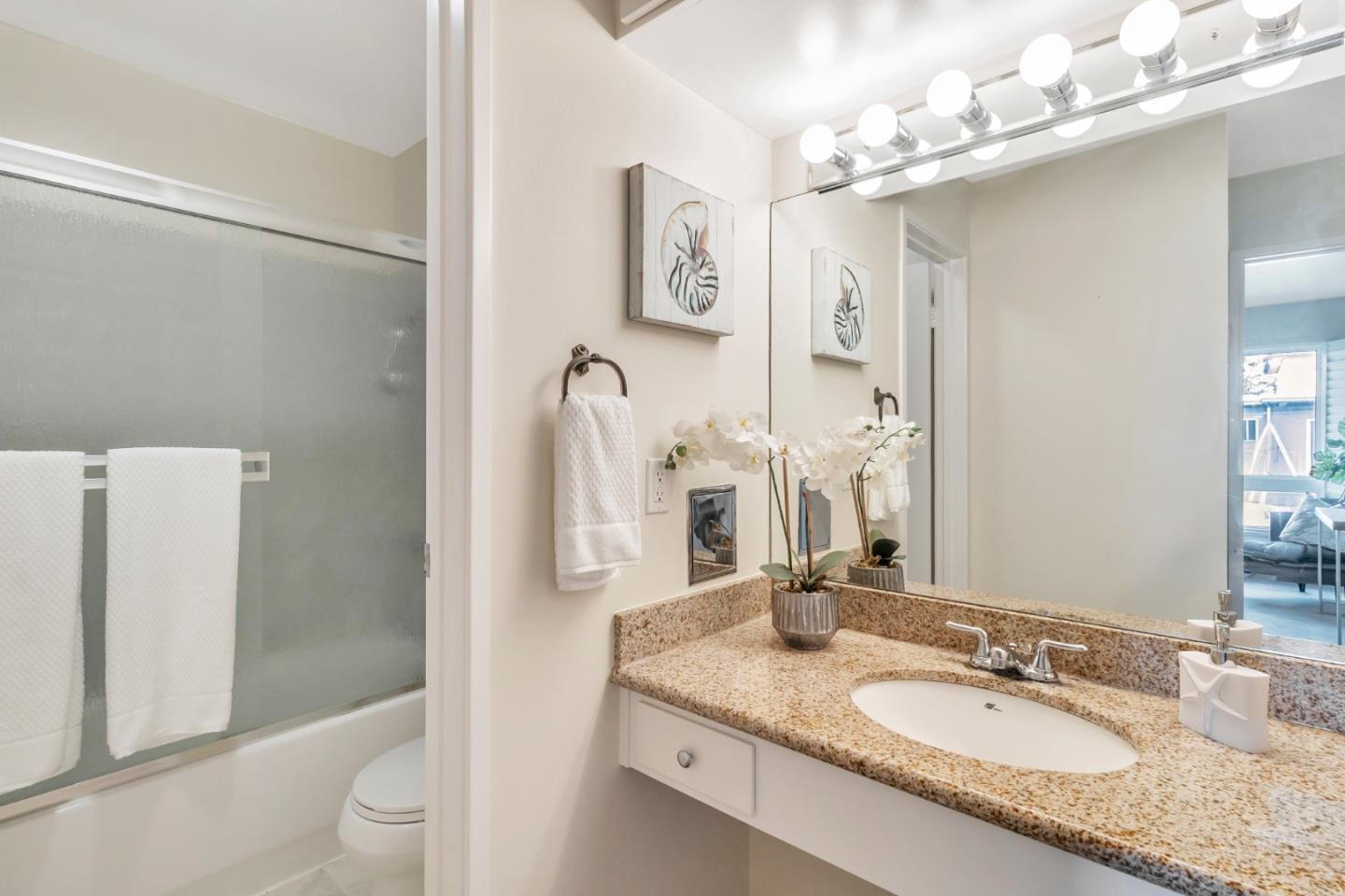 San Mateo, California, 94402, United States, 1 Bedroom Bedrooms, ,1 BathroomBathrooms,Residential,For Sale,1785203