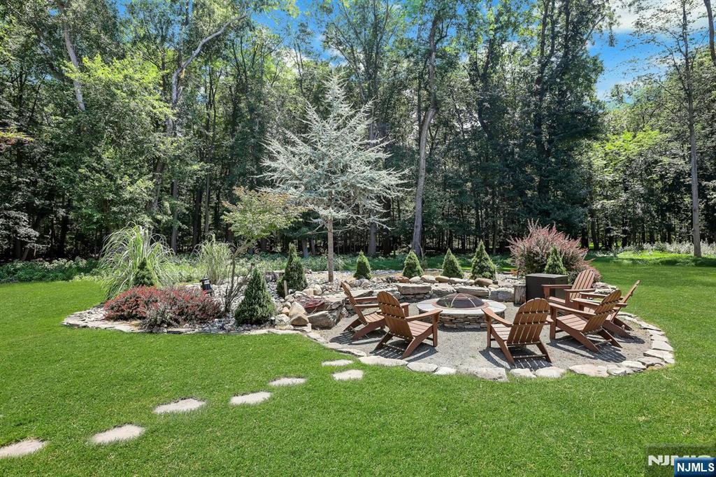 Old Tappan, New Jersey, 07675, United States, 4 Bedrooms Bedrooms, ,3 BathroomsBathrooms,Residential,For Sale,1906748