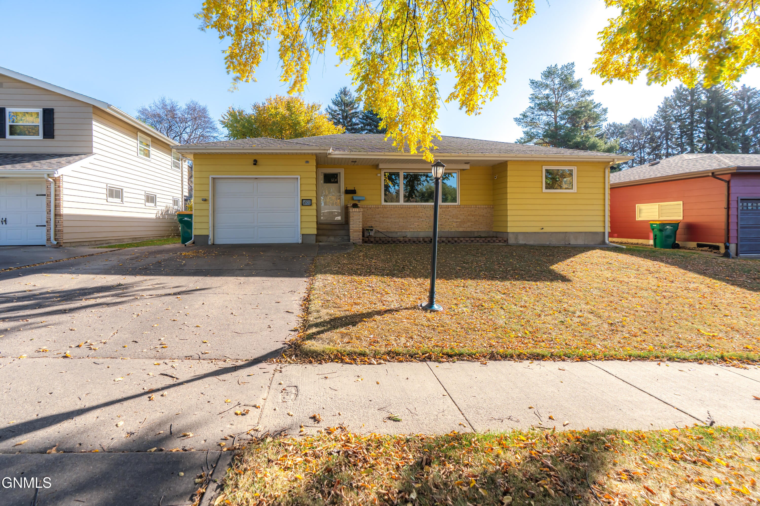 17th St, Bismarck, ND 58501