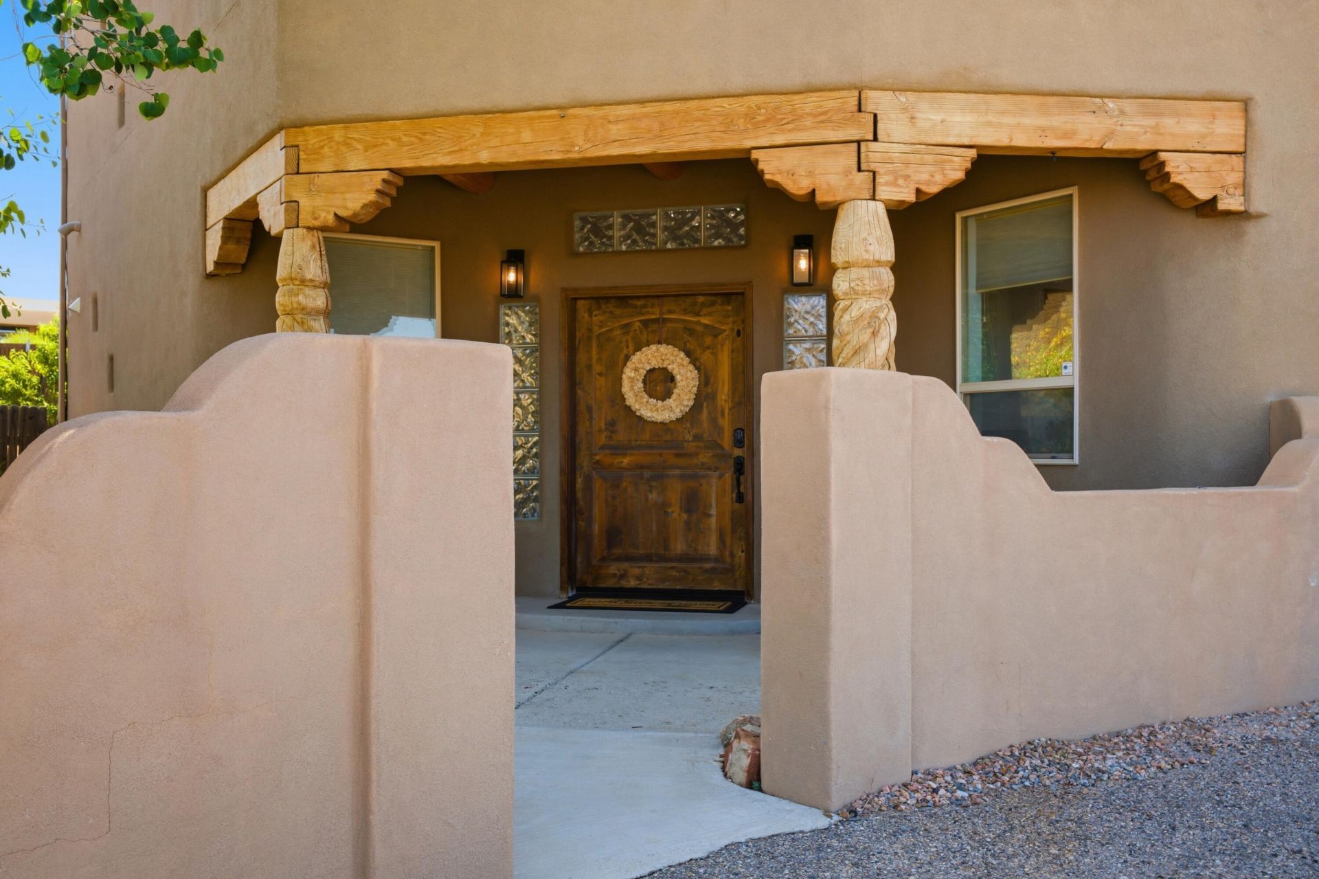 Tramway Cir, Albuquerque, NM 87122