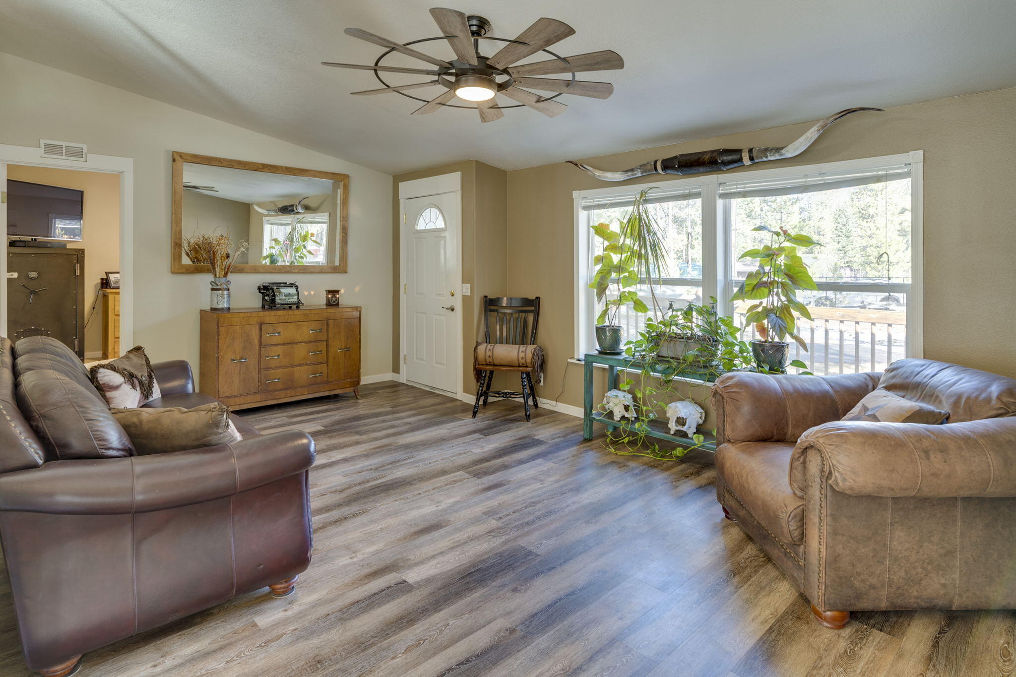 La Pine, Oregon, 97739, United States, 3 Bedrooms Bedrooms, ,2 BathroomsBathrooms,Residential,For Sale,2040090