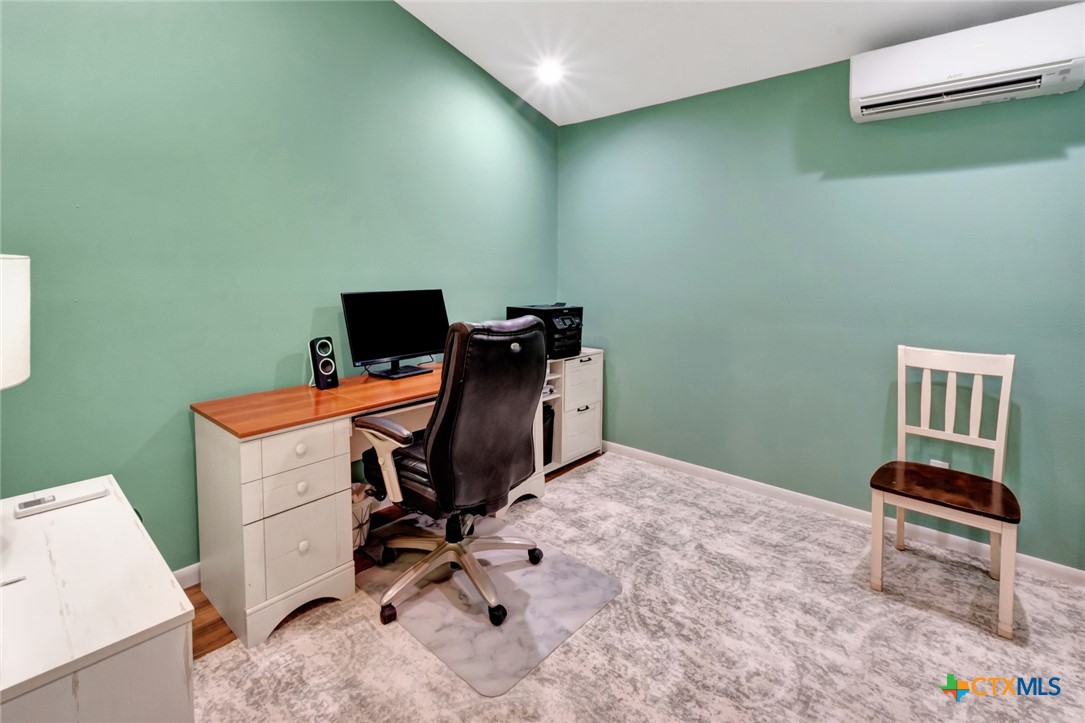 Hallettsville, Texas, 77964, United States, 2 Bedrooms Bedrooms, ,2 BathroomsBathrooms,Residential,For Sale,1989006