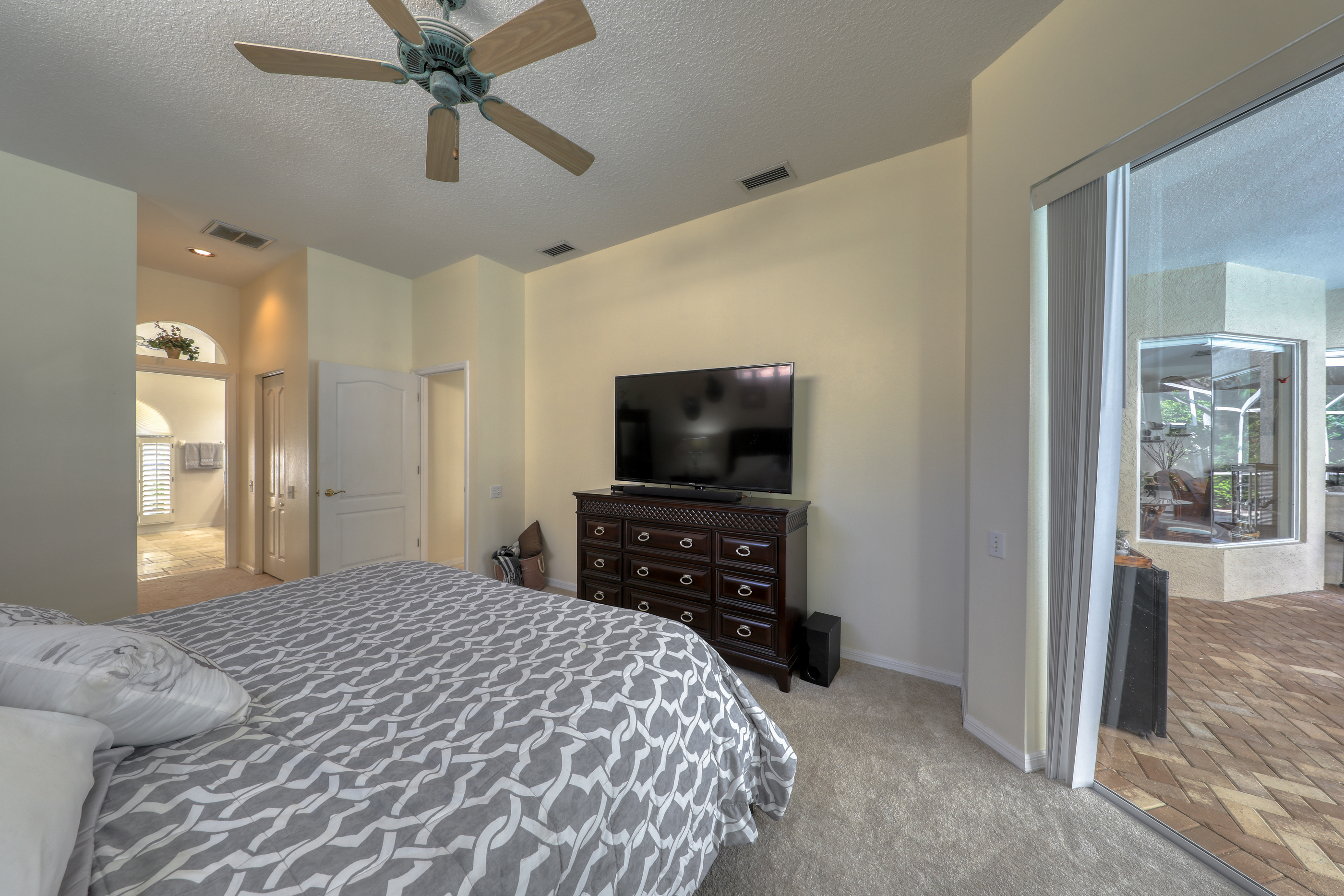 Palm Harbor, Florida, 34685, United States, 4 Bedrooms Bedrooms, ,3 BathroomsBathrooms,Residential,For Sale,1873066