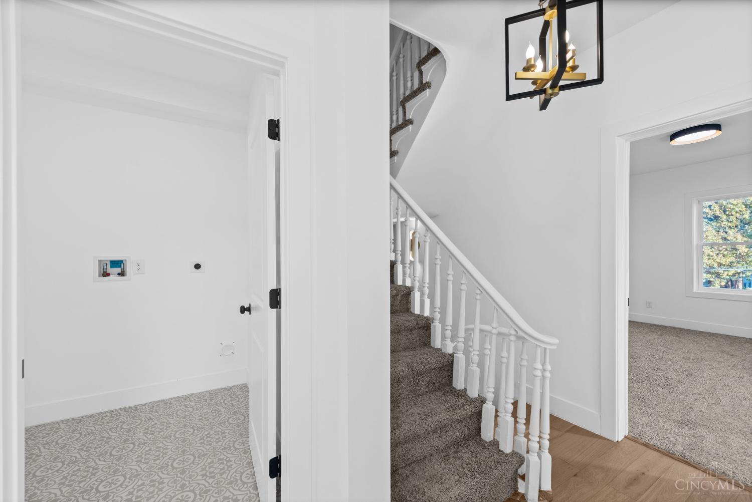 Cincinnati, Ohio, 45207, United States, 3 Bedrooms Bedrooms, ,3 BathroomsBathrooms,Residential,For Sale,1993082