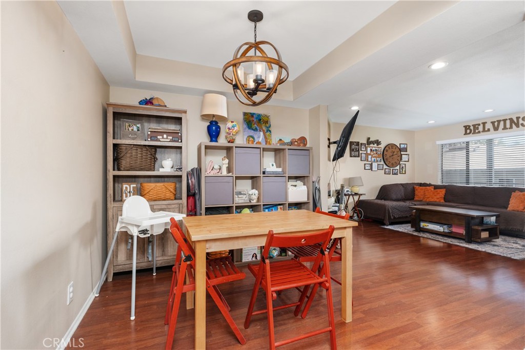 Long Beach, California, 90802, United States, 2 Bedrooms Bedrooms, ,2 BathroomsBathrooms,Residential,For Sale,1991408