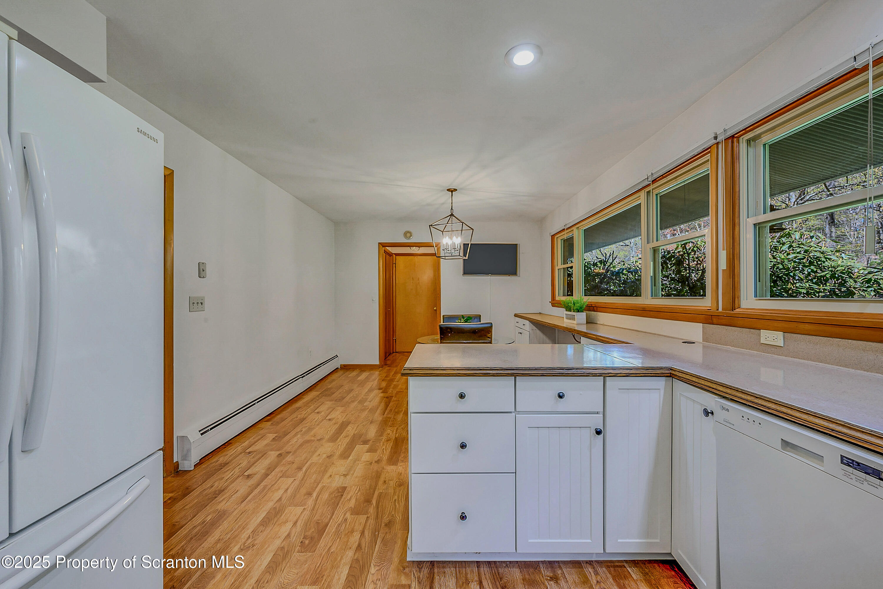 Clarks Summit, Pennsylvania, 18411, United States, 5 Bedrooms Bedrooms, ,4 BathroomsBathrooms,Residential,For Sale,1971485