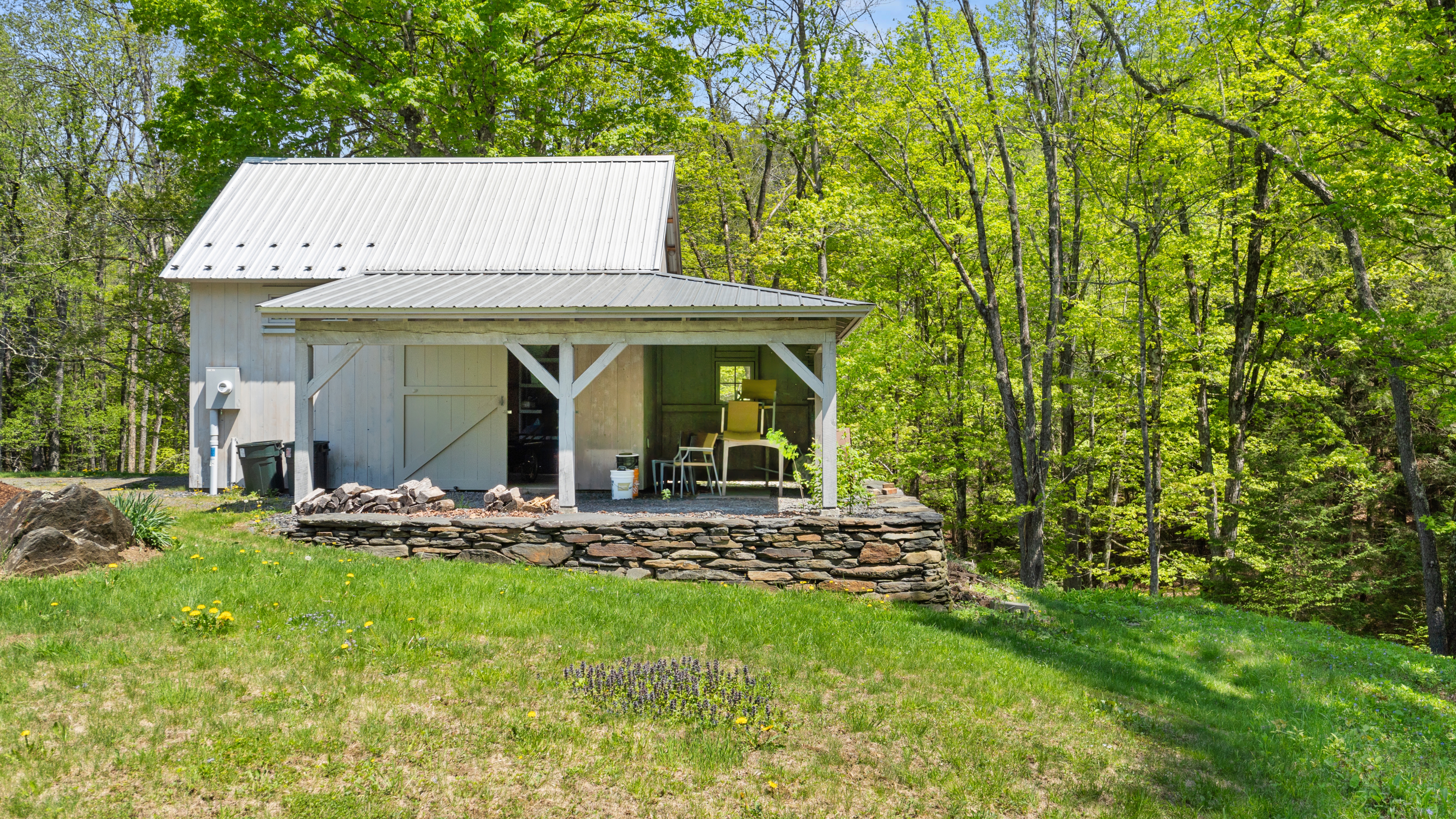  Enchanting 55-Acre Country Estate Along Mill Brook - 物件實景