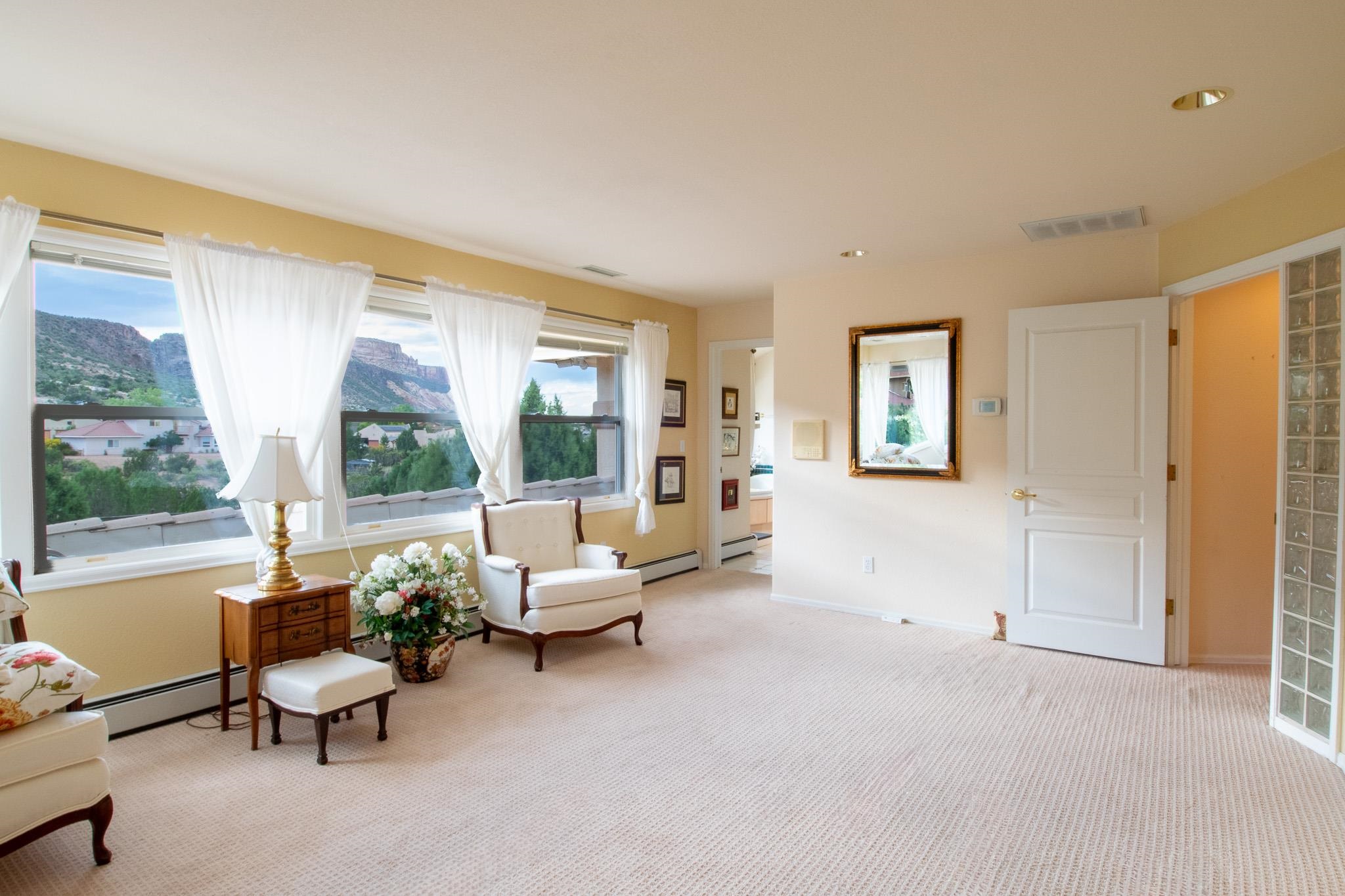 Grand Junction, Colorado, 81507, United States, 5 Bedrooms Bedrooms, ,3 BathroomsBathrooms,Residential,For Sale,1989085