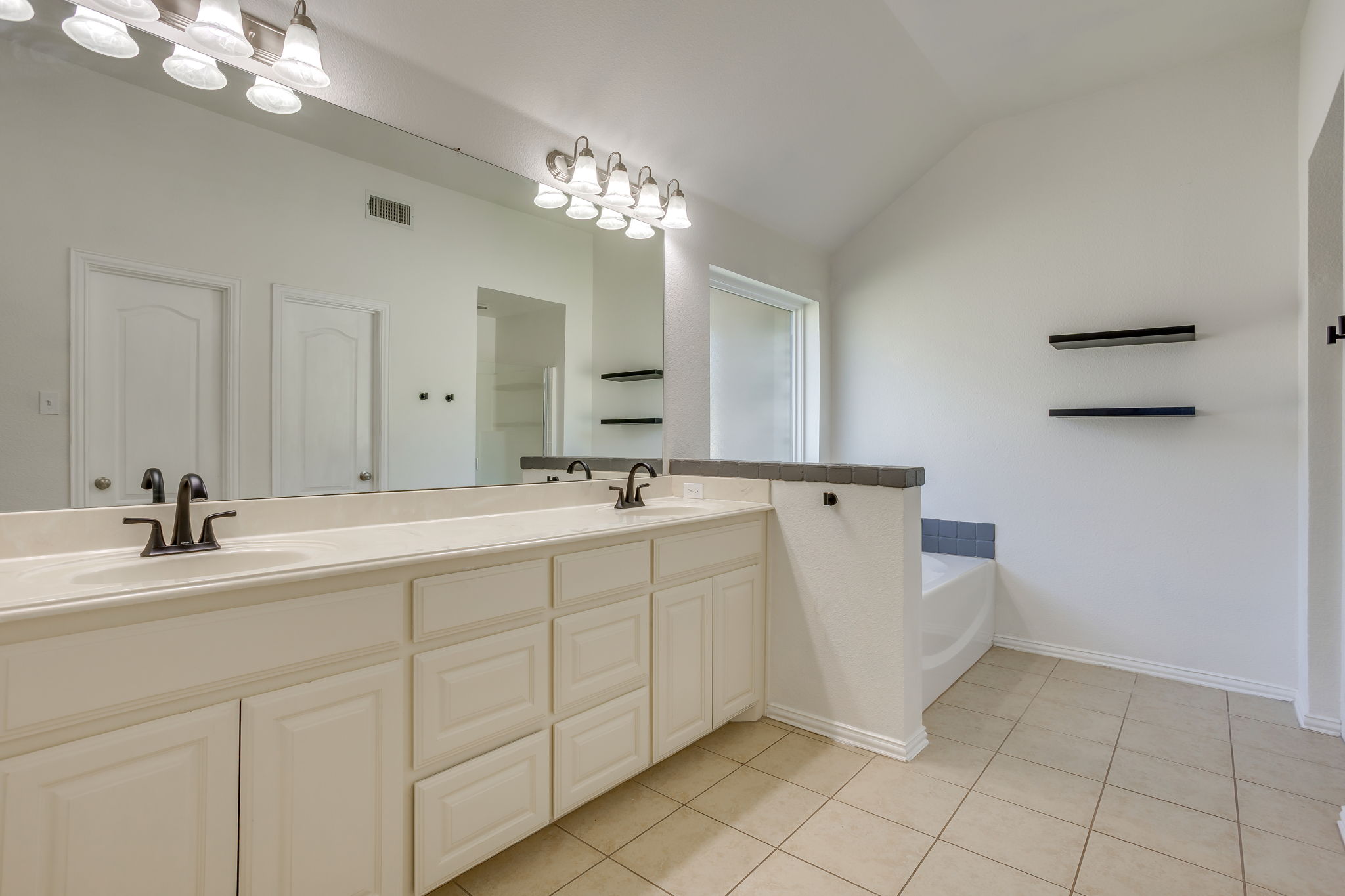  116 Cinnamon Court, Weatherford, TX, 76088 - 物件實景