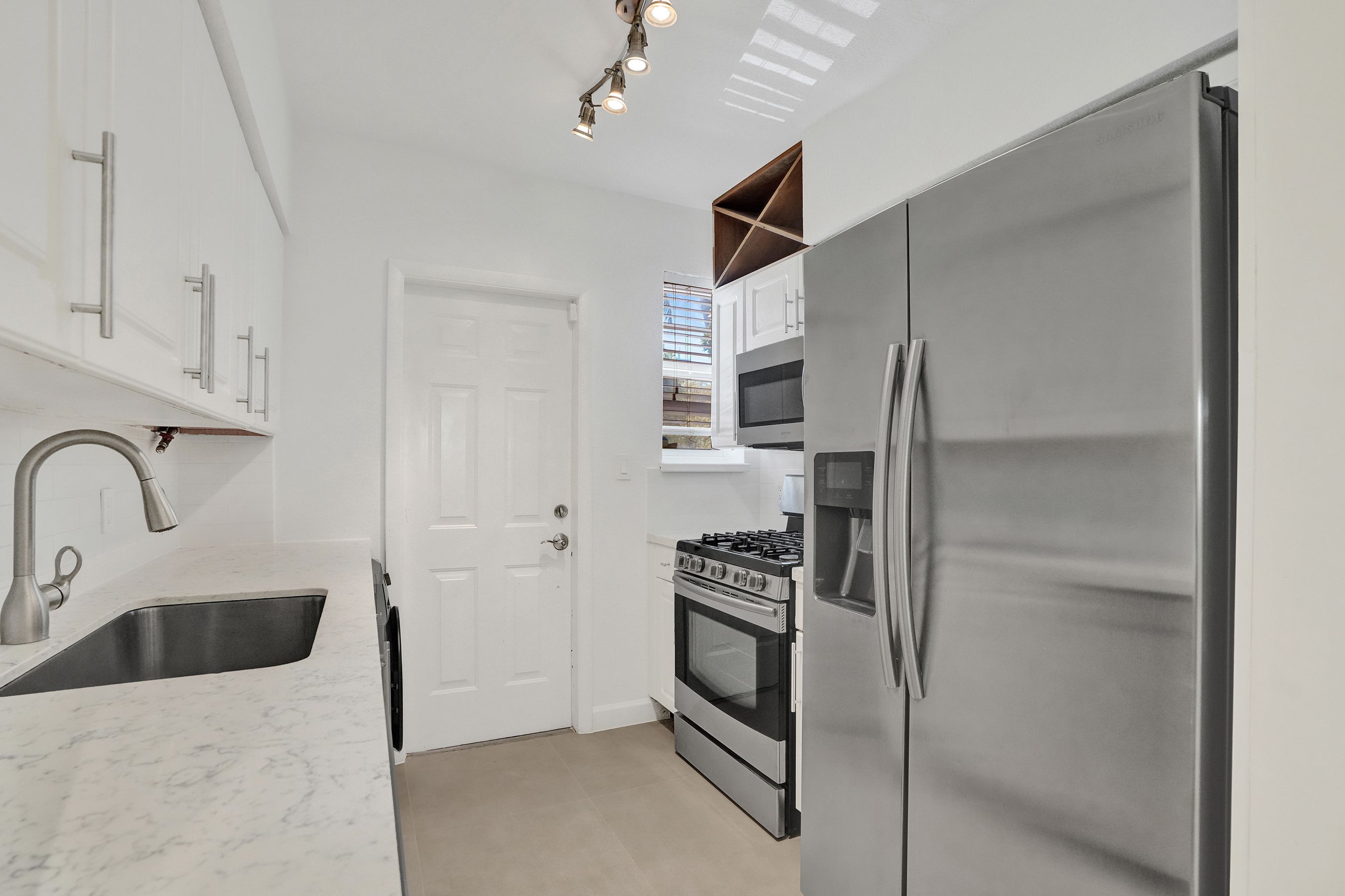  350 S Shore Dr, Miami Beach, FL, 33141 - 物件實景
