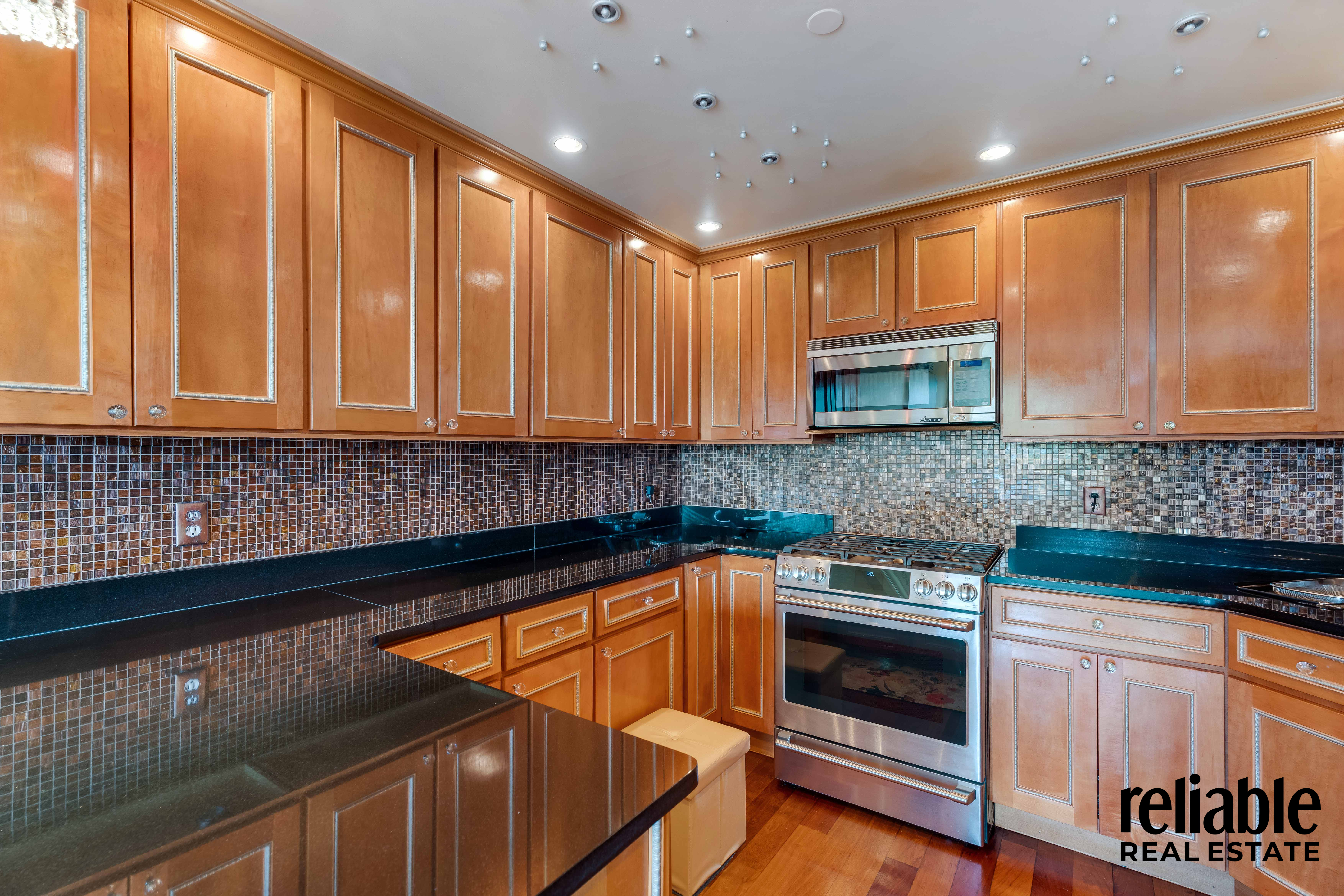 Brooklyn, New York, 11209, United States, 2 Bedrooms Bedrooms, ,2 BathroomsBathrooms,Residential,For Sale,1947824