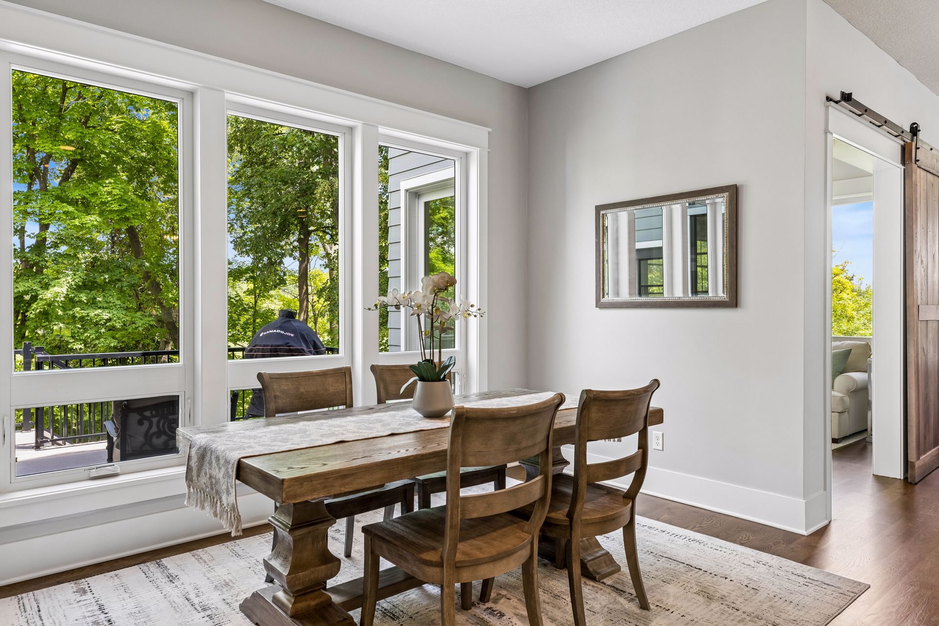  Luxury Living in Prestigious Woodland Hill Preserve - 物件實景