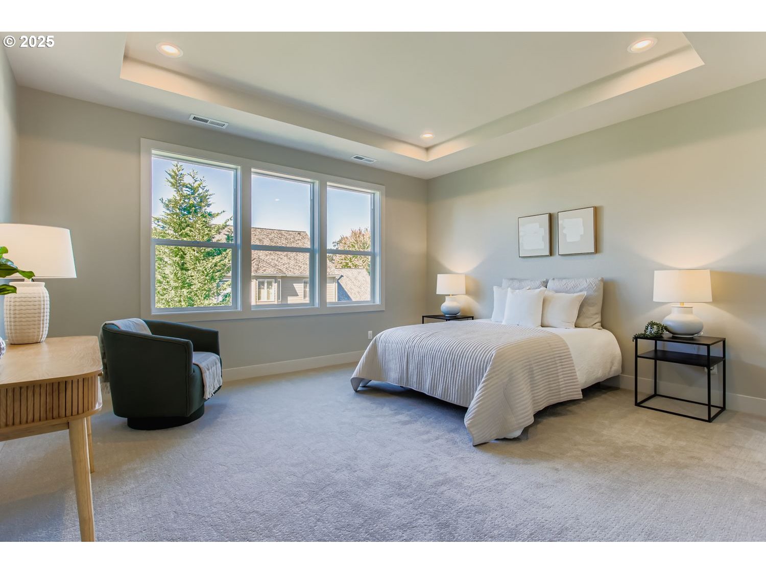 Portland, Oregon, 97229, United States, 5 Bedrooms Bedrooms, ,4 BathroomsBathrooms,Residential,For Sale,1982334