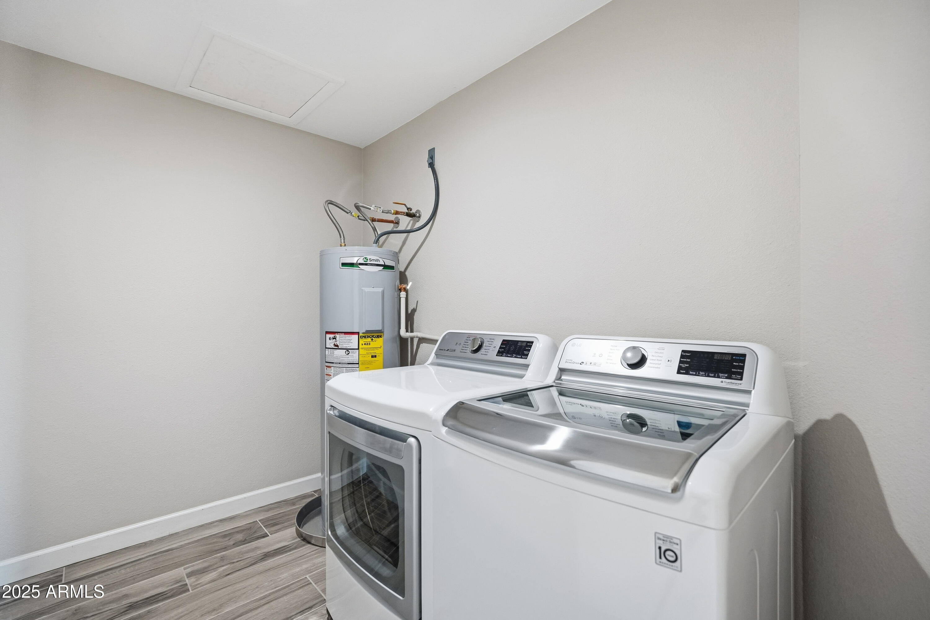 Sun City, Arizona, 85351, United States, 4 Bedrooms Bedrooms, ,2 BathroomsBathrooms,Residential,For Sale,1998355