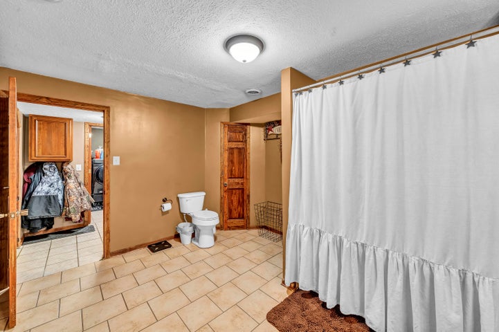 Vanceburg, Kentucky, 41179, United States, 4 Bedrooms Bedrooms, ,2 BathroomsBathrooms,Residential,For Sale,1984182