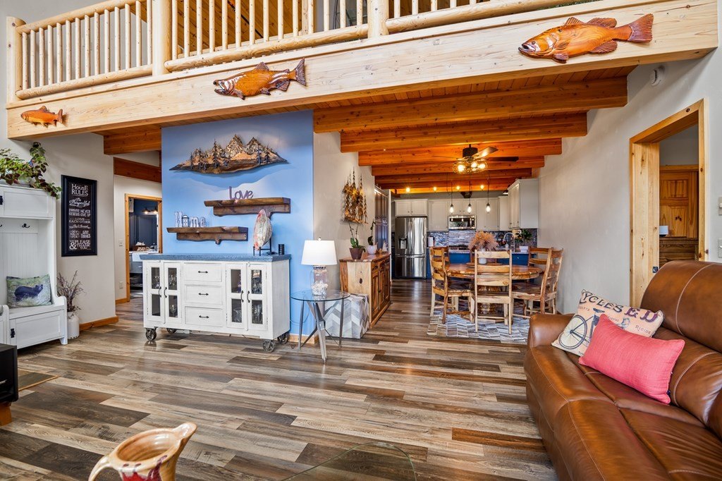 McCall, Idaho, 83638, United States, 3 Bedrooms Bedrooms, ,2 BathroomsBathrooms,Residential,For Sale,1976759