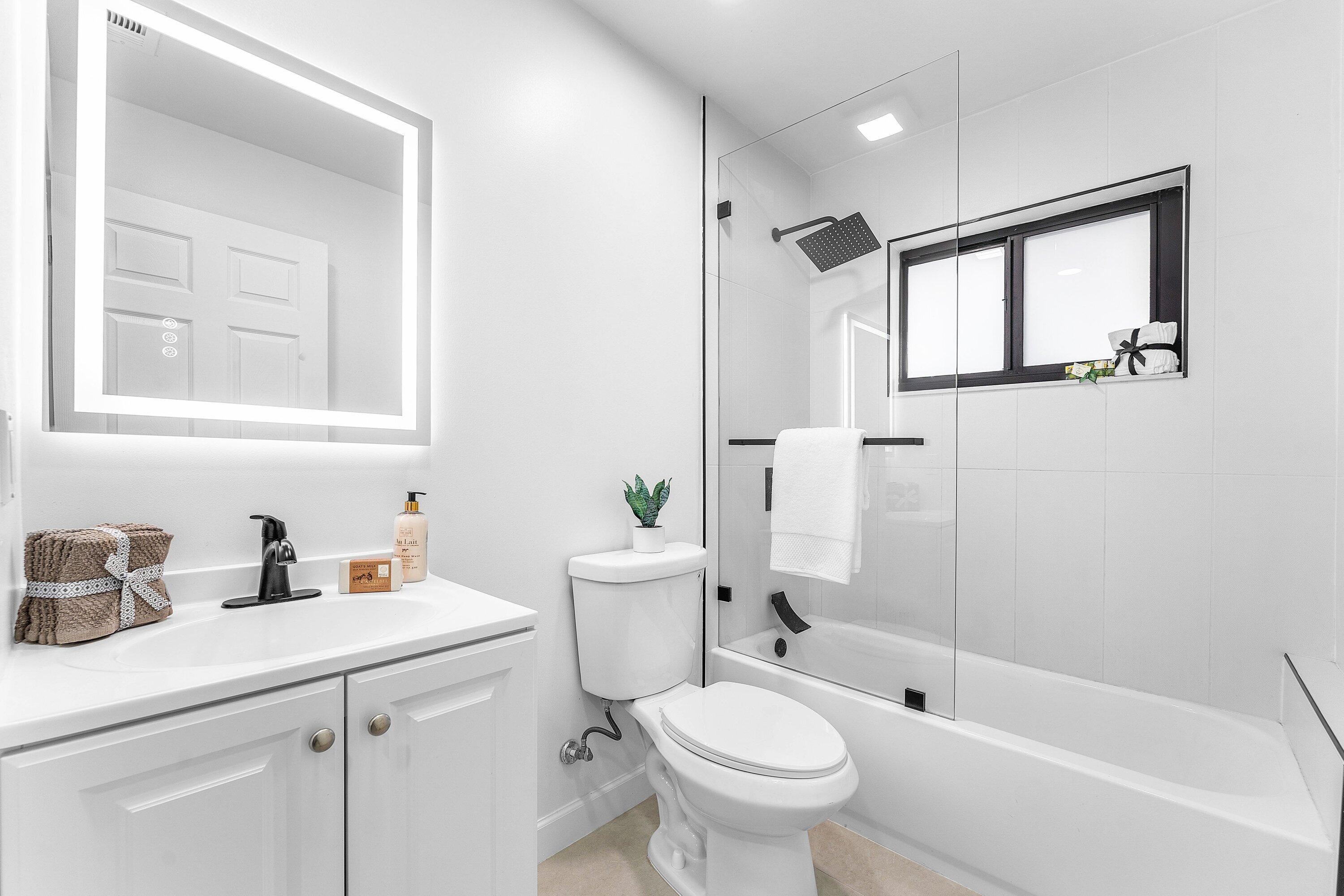 Delray Beach, Florida, 33483, United States, 4 Bedrooms Bedrooms, ,2 BathroomsBathrooms,Residential,For Sale,1987972