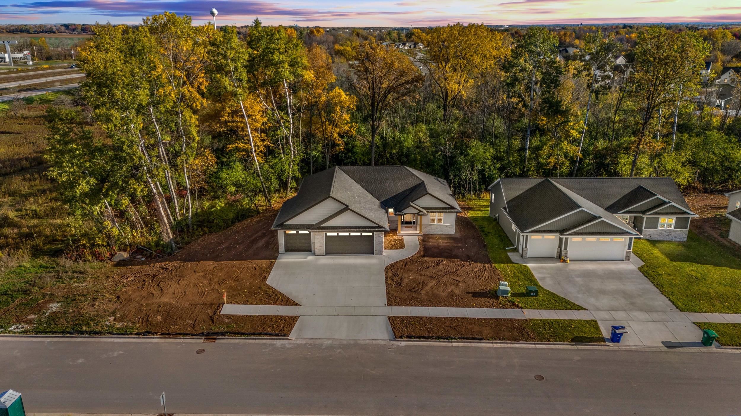 DE PERE, Wisconsin, 54115, United States, 3 Bedrooms Bedrooms, ,3 BathroomsBathrooms,Residential,For Sale,1967985