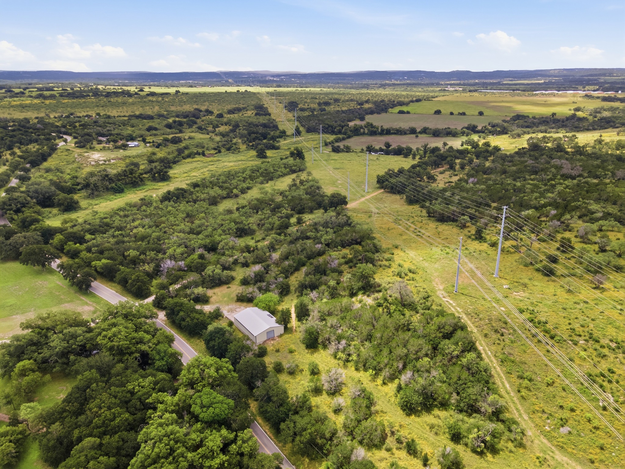  16 Acres in Spicewood - 物件實景