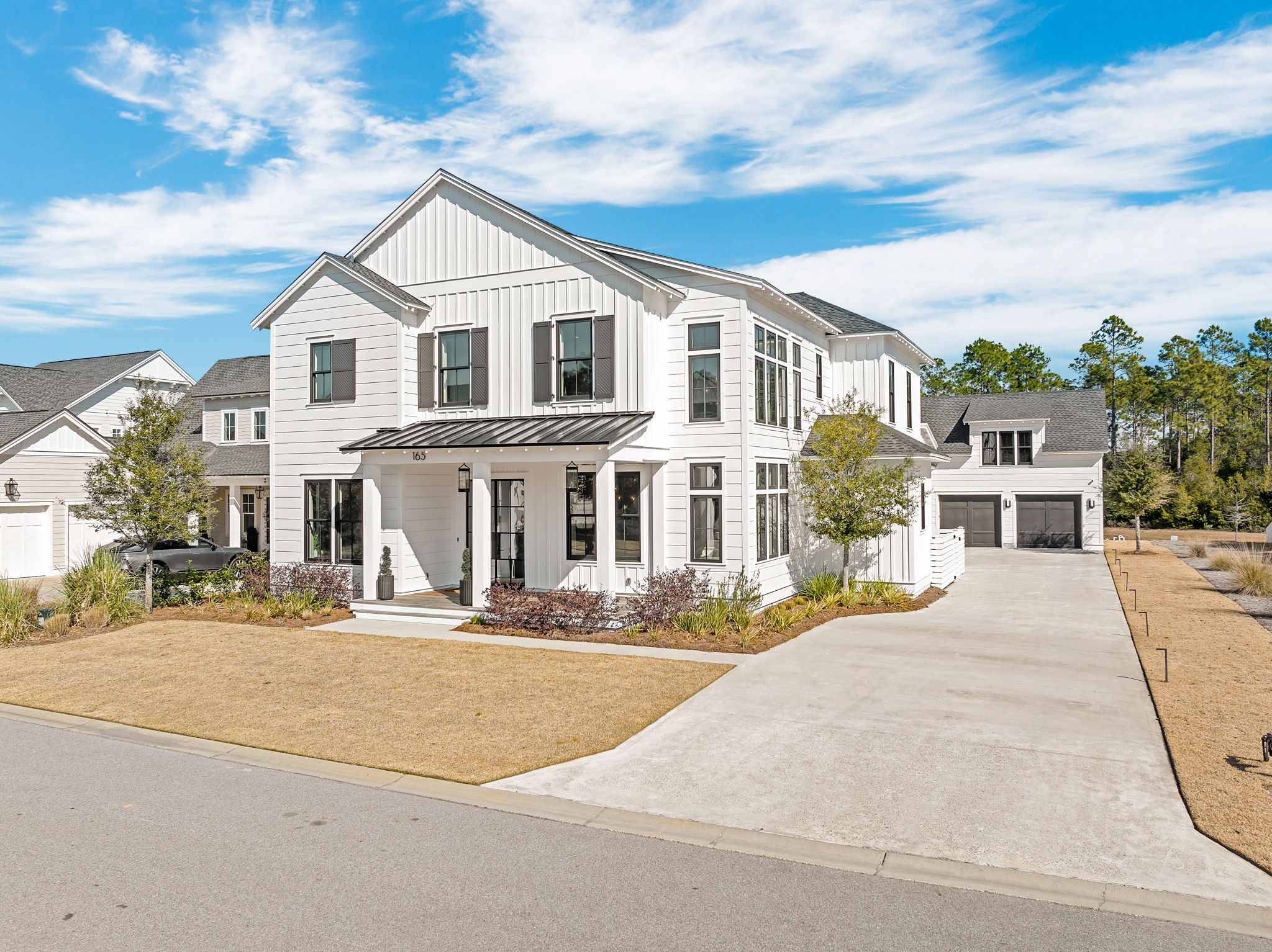  Private Composed Estate With Pond Views, Carriage House And Outdoor Oasis - 物件實景