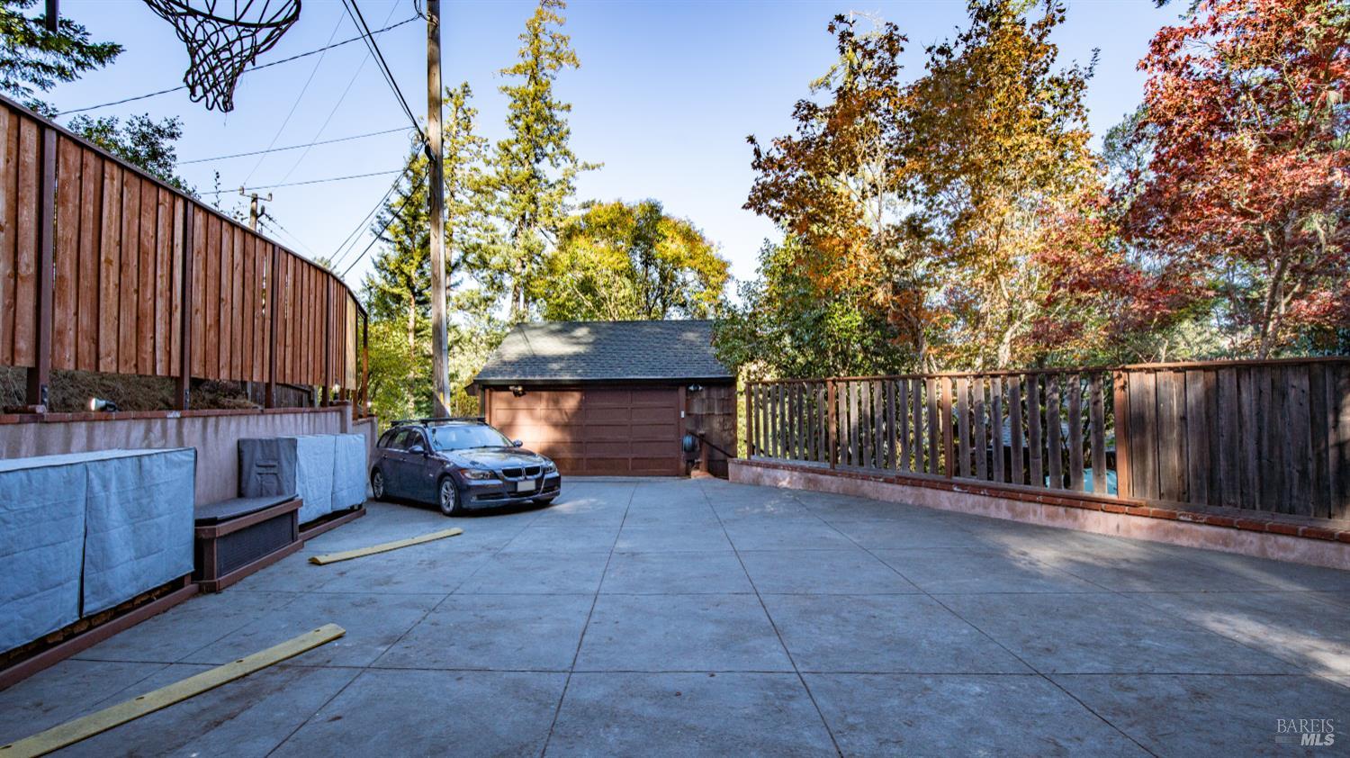 Woodacre, California, 94973, United States, 4 Bedrooms Bedrooms, ,5 BathroomsBathrooms,Residential,For Sale,1847127