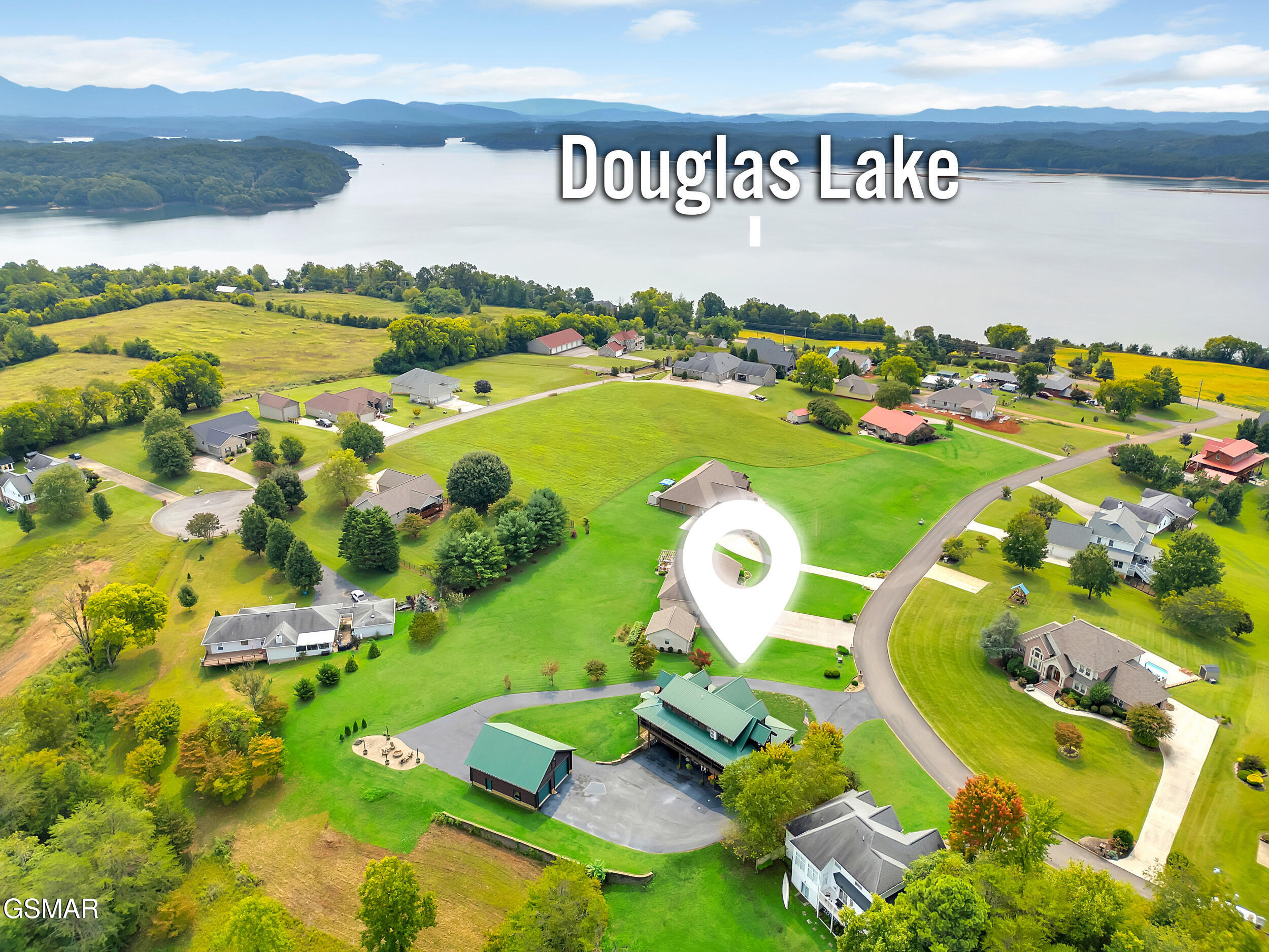 Dandridge, Tennessee, 37725, United States, 3 Bedrooms Bedrooms, ,4 BathroomsBathrooms,Residential,For Sale,1978849