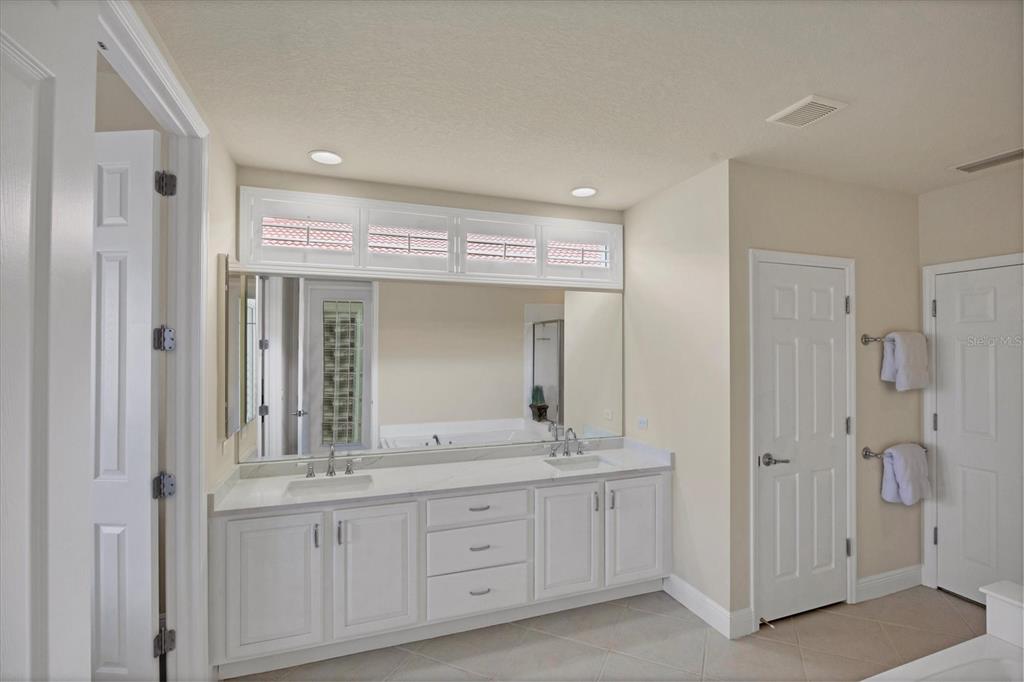 Venice, Florida, 34293, United States, 3 Bedrooms Bedrooms, ,4 BathroomsBathrooms,Residential,For Sale,1688438