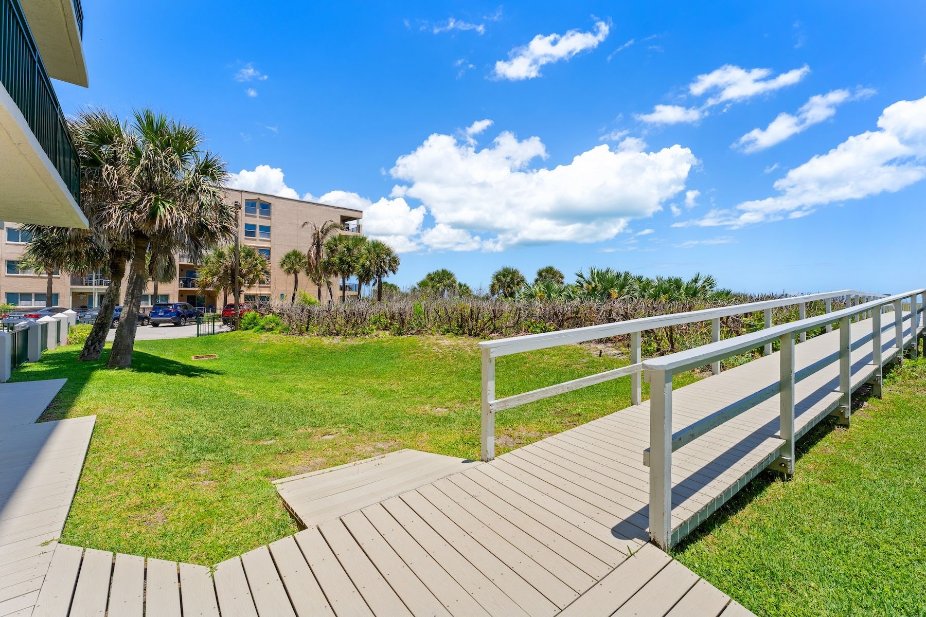  443 Johnson Avenue, #402, Cape Canaveral, FL, 32920 - 物件實景