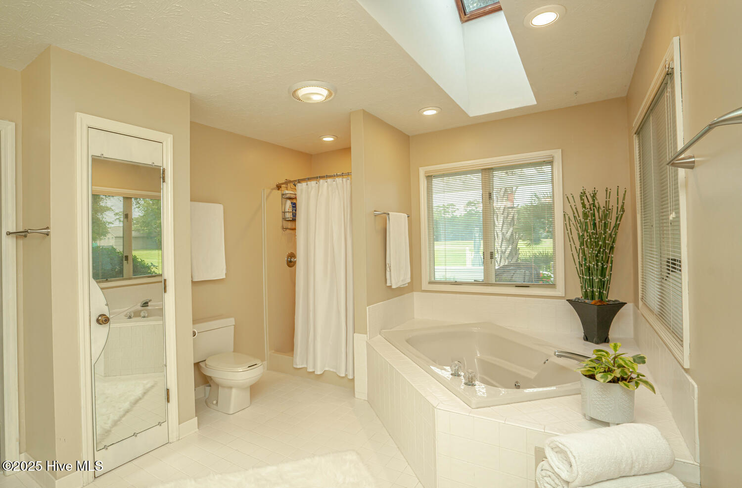 Ocean Isle Beach, North Carolina, 28469, United States, 3 Bedrooms Bedrooms, ,3 BathroomsBathrooms,Residential,For Sale,1913216