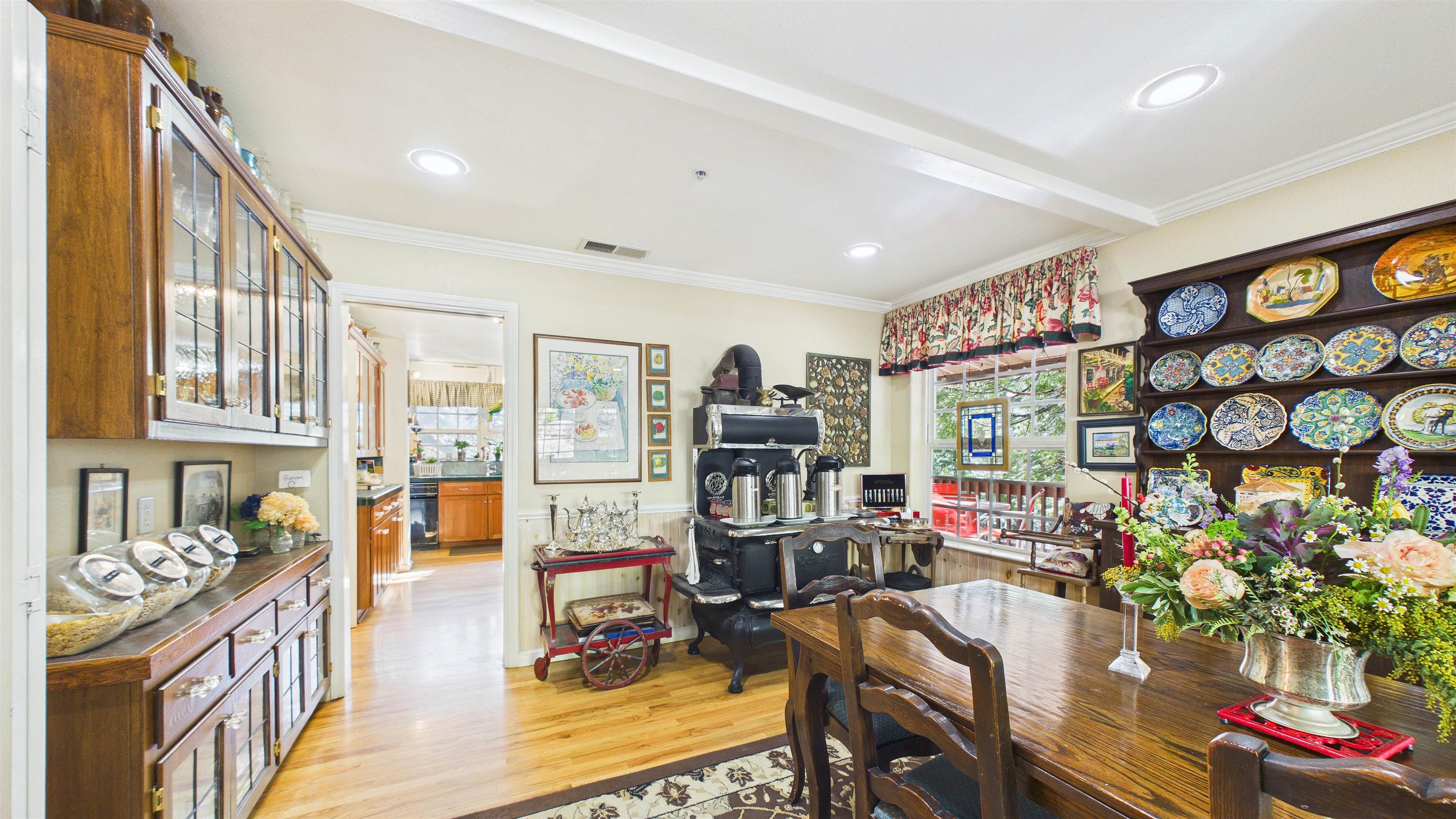 Twain Harte, California, 95383, United States, 9 Bedrooms Bedrooms, ,10 BathroomsBathrooms,Residential,For Sale,2017771