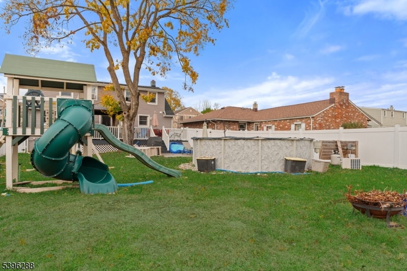 Dunellen Boro, New Jersey, 08812, United States, 5 Bedrooms Bedrooms, ,2 BathroomsBathrooms,Residential,For Sale,1989398