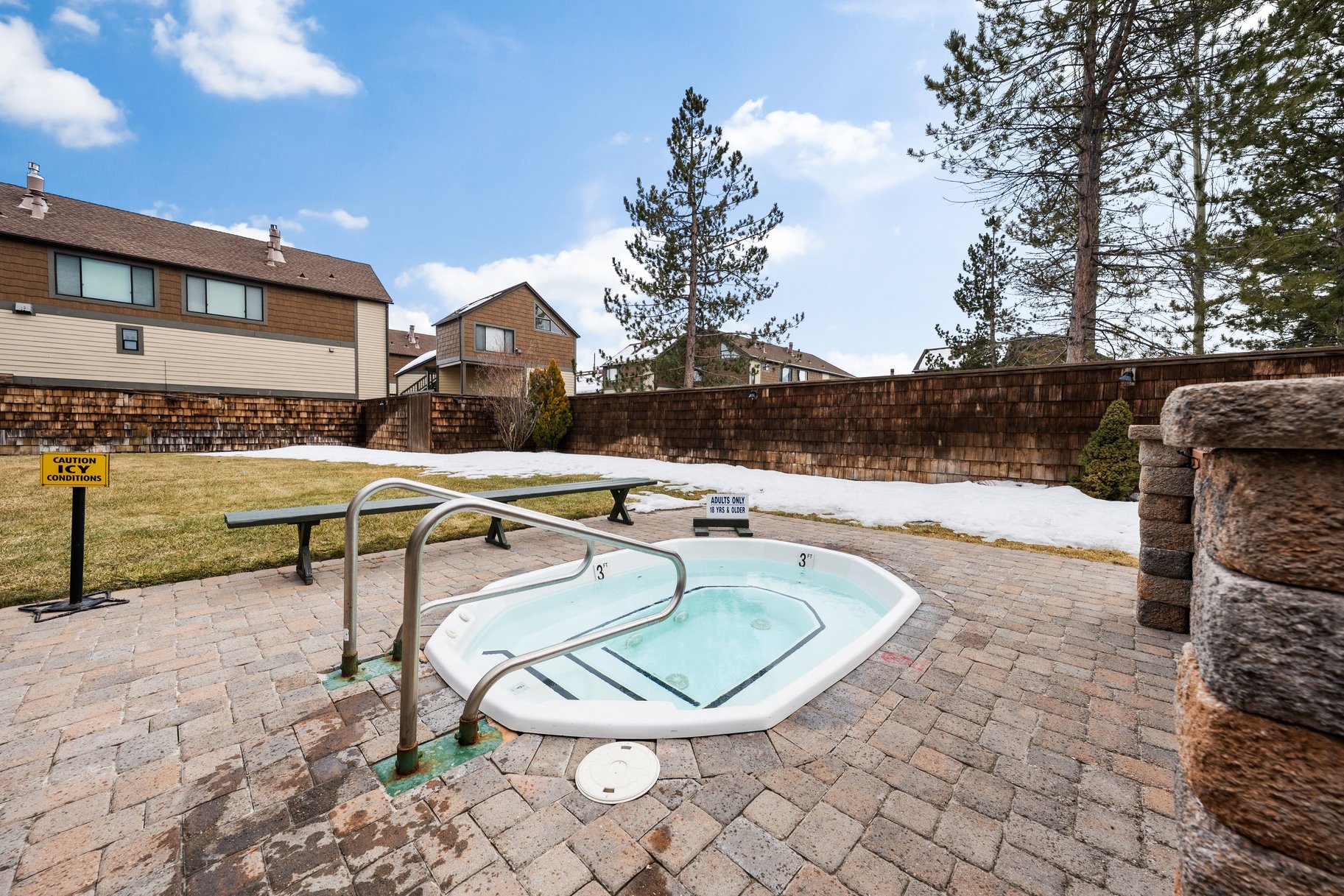  Tahoe Keys Condo - 物件實景