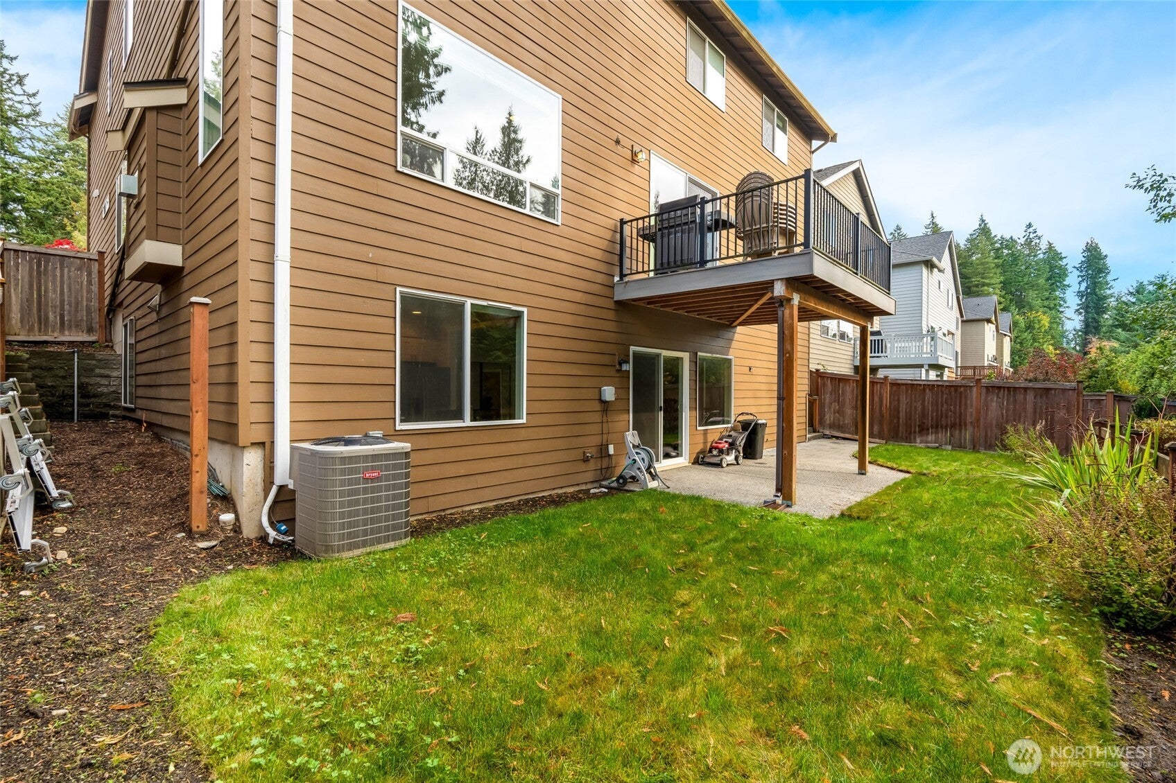 Lynnwood, Washington, 98037, United States, 5 Bedrooms Bedrooms, ,4 BathroomsBathrooms,Residential,For Sale,1979016