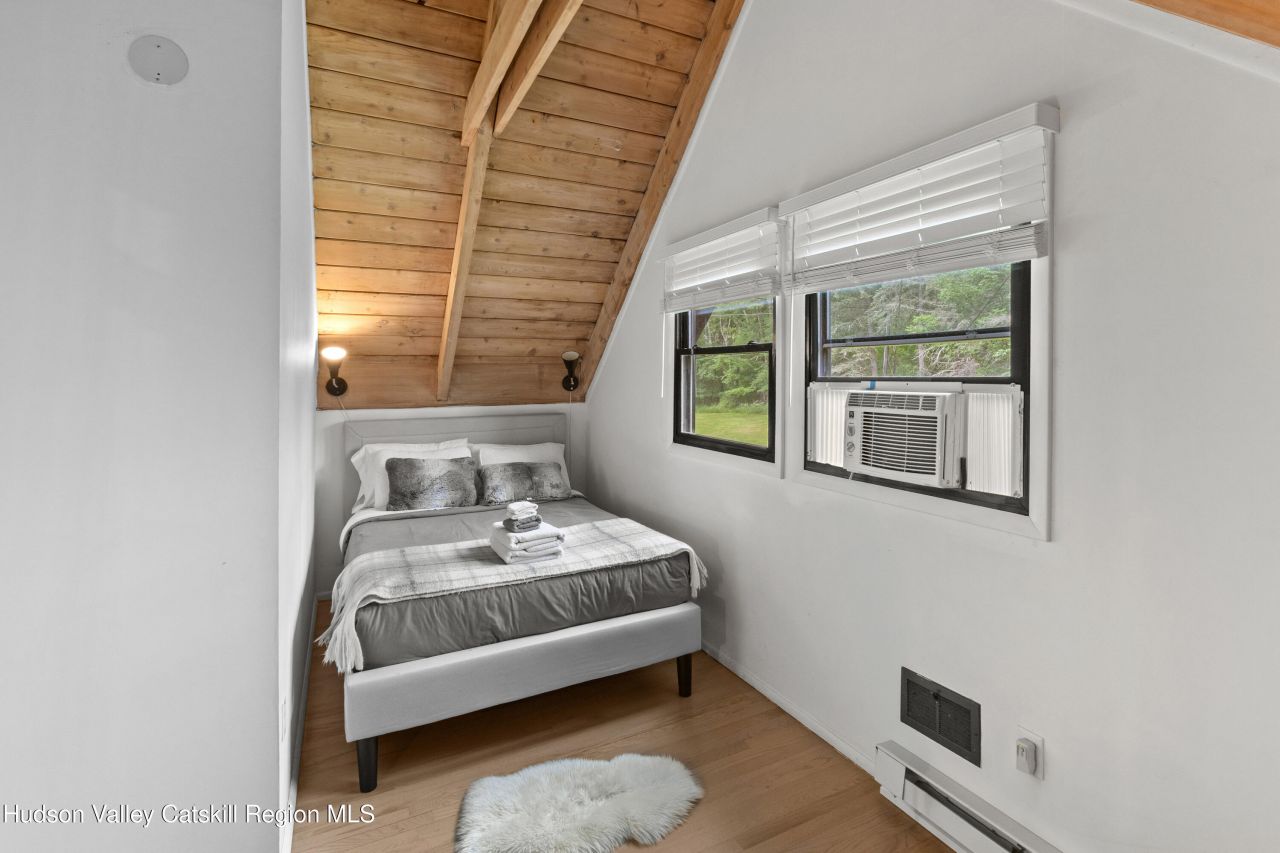 Denver, New York, 12421, United States, 4 Bedrooms Bedrooms, ,2 BathroomsBathrooms,Residential,For Sale,1890503
