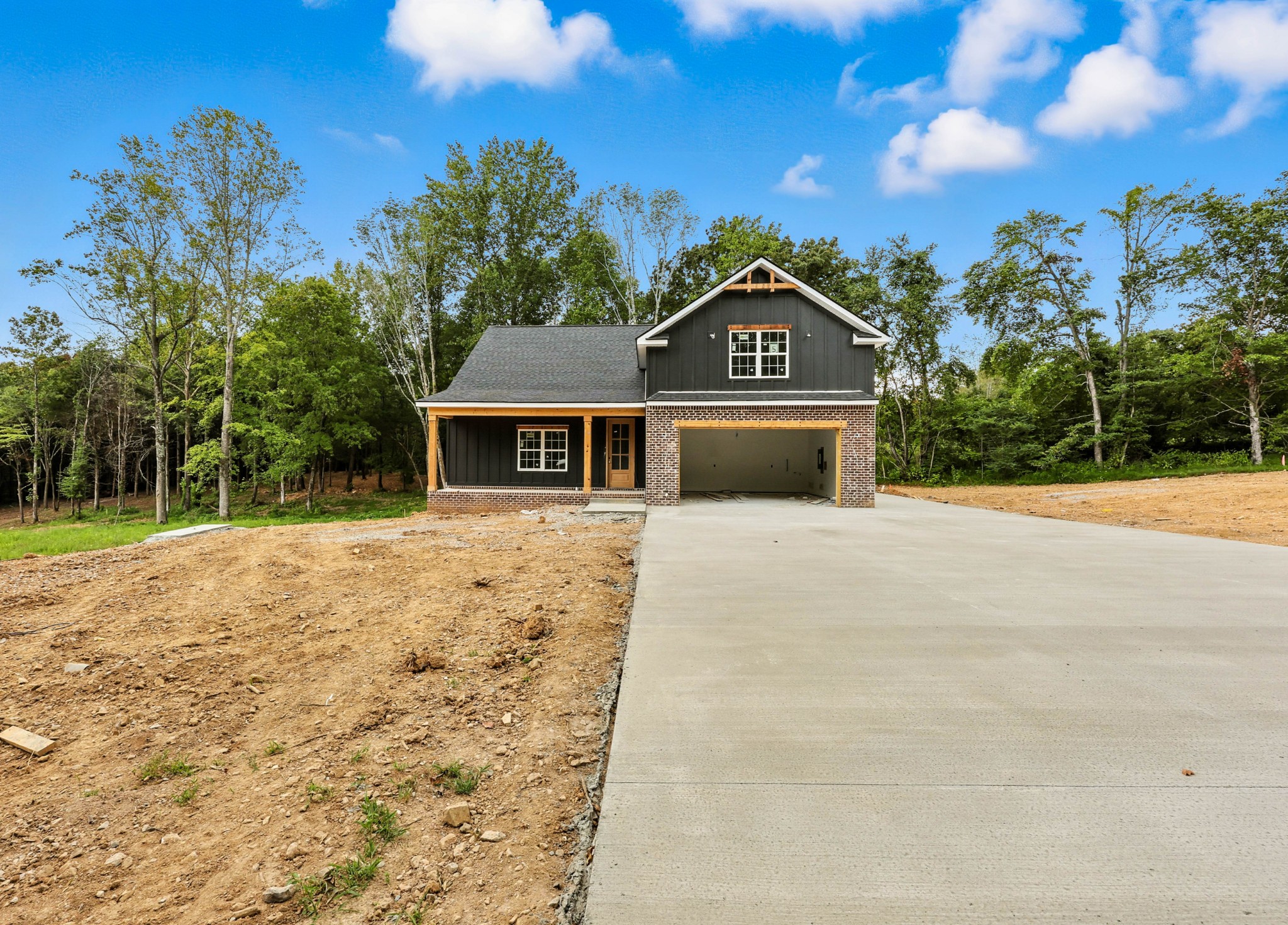 Southside, Tennessee, 37171, United States, 4 Bedrooms Bedrooms, ,3 BathroomsBathrooms,Residential,For Sale,1886898