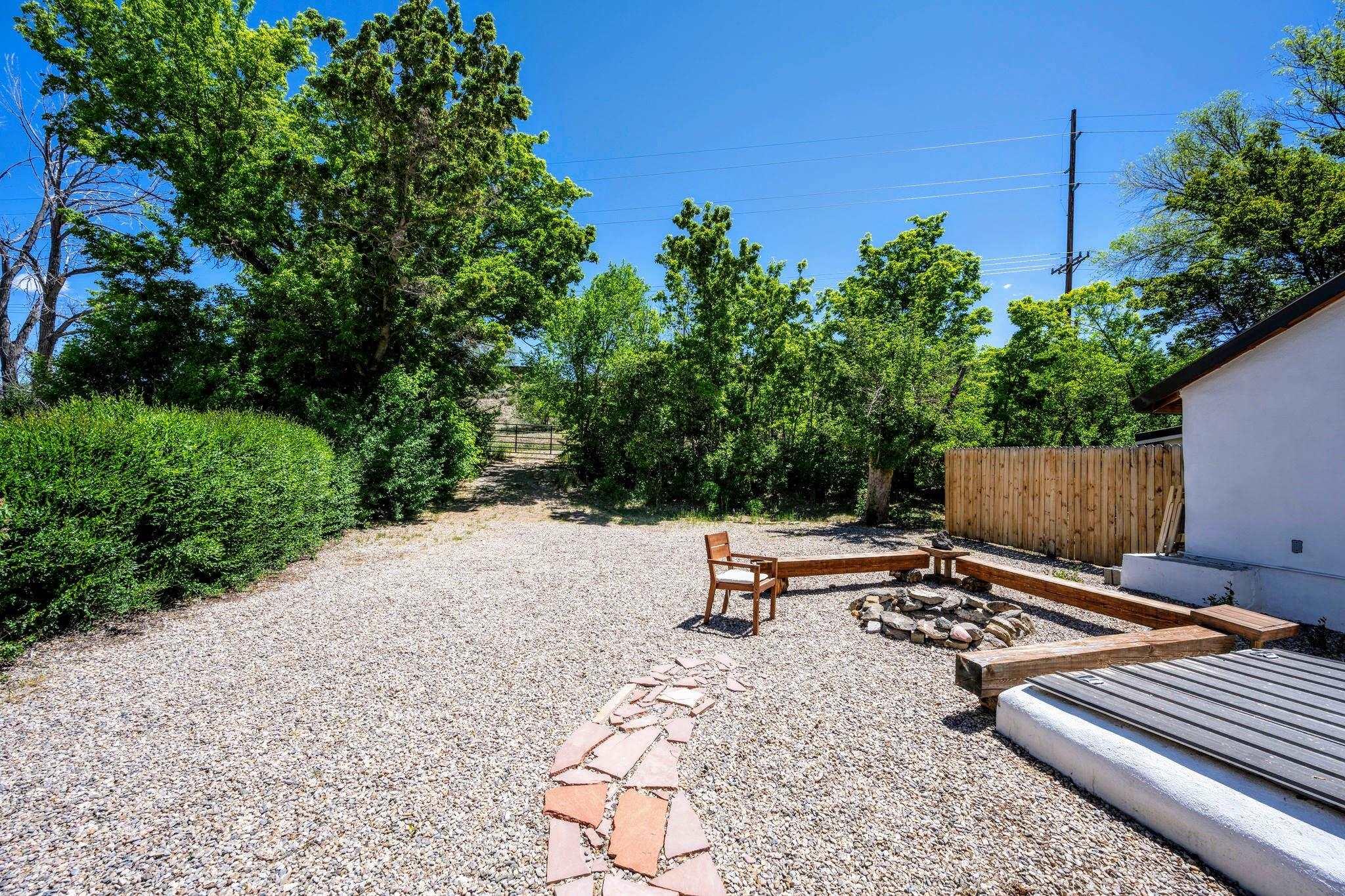 Ranchos De Taos, New Mexico, 87557, United States, 3 Bedrooms Bedrooms, ,3 BathroomsBathrooms,Residential,For Sale,1688394