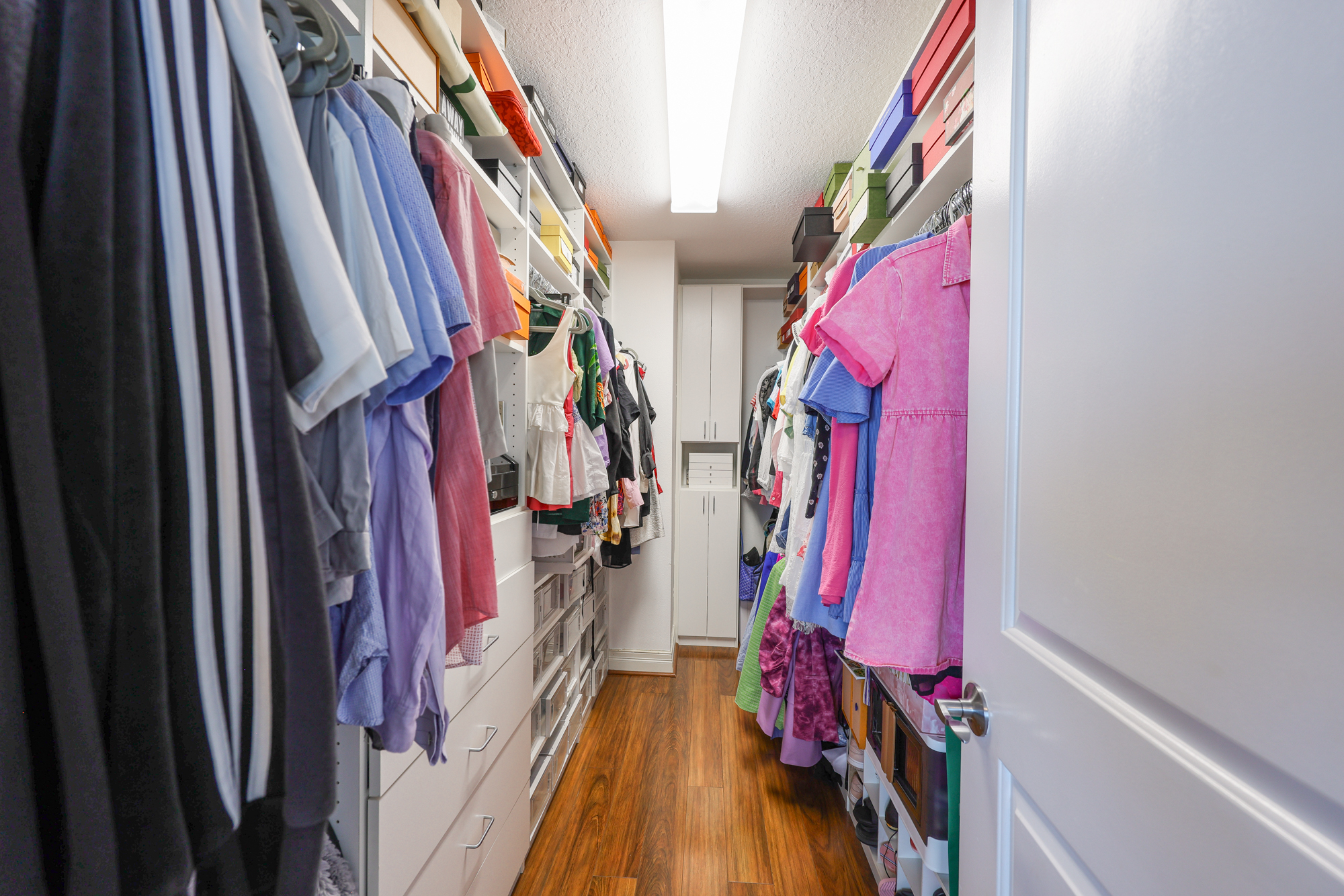 Tampa, Florida, 33602, United States, 3 Bedrooms Bedrooms, ,3 BathroomsBathrooms,Residential,For Sale,1982527