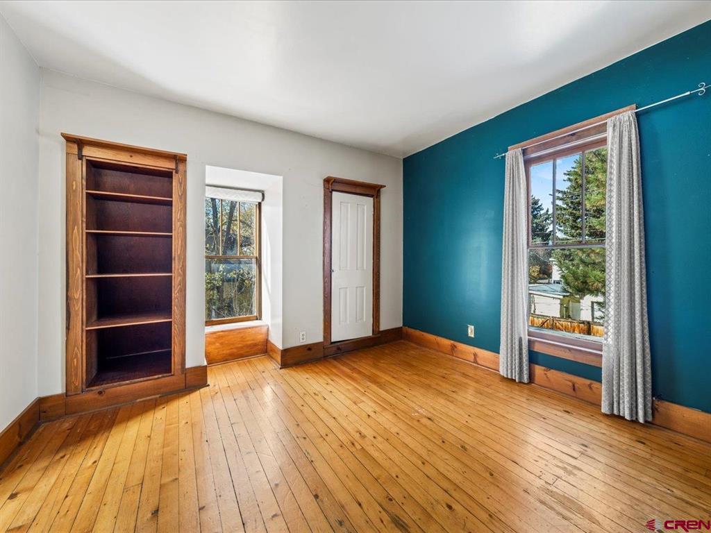 Montrose, Colorado, 81401, United States, 5 Bedrooms Bedrooms, ,1 BathroomBathrooms,Residential,For Sale,1994481