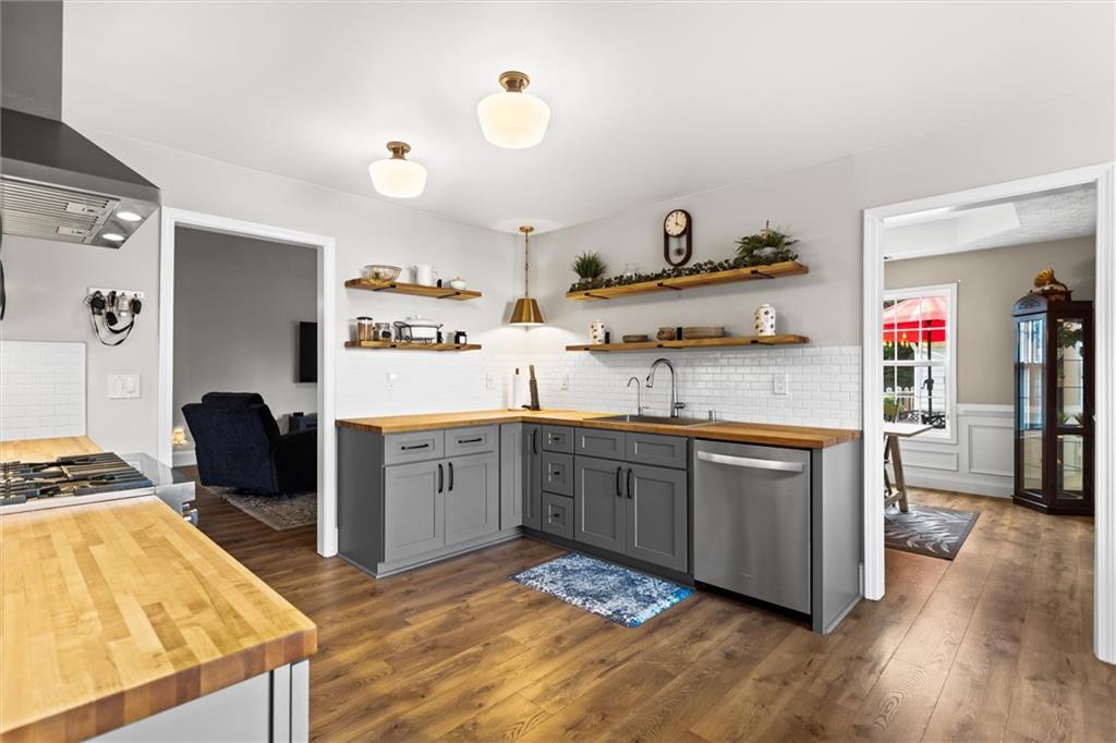 Dacula, Georgia, 30019, United States, 5 Bedrooms Bedrooms, ,4 BathroomsBathrooms,Residential,For Sale,1990423